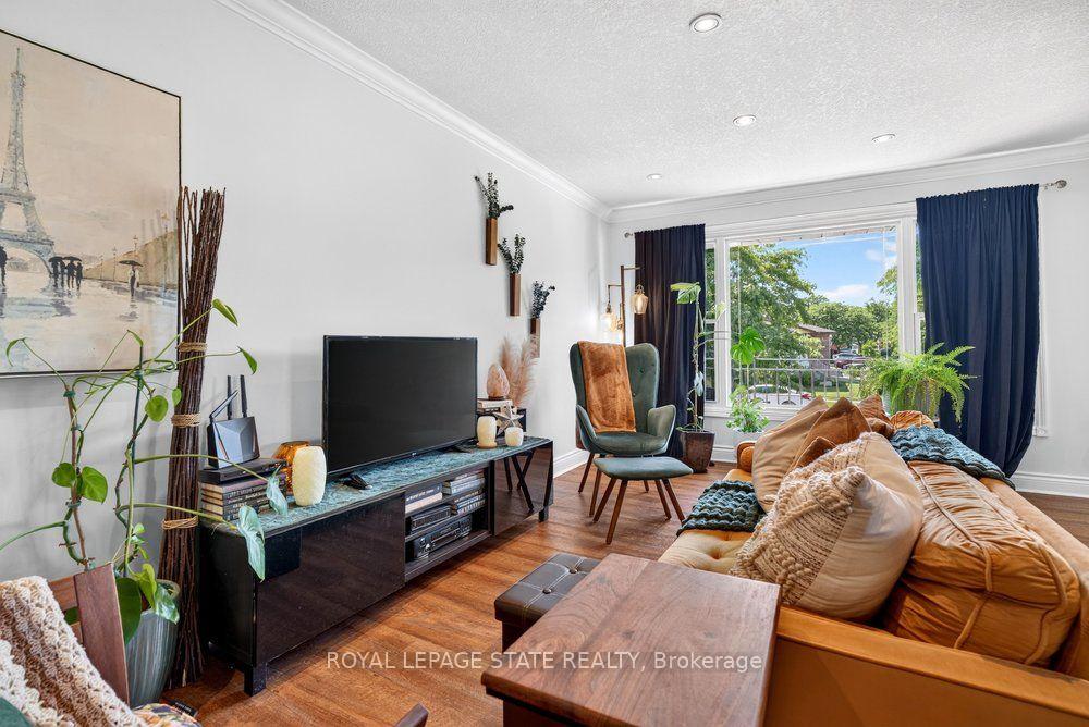 Photo 13 of 102 Birchlawn Drive, Hamilton, Stoney Creek — HOMEH