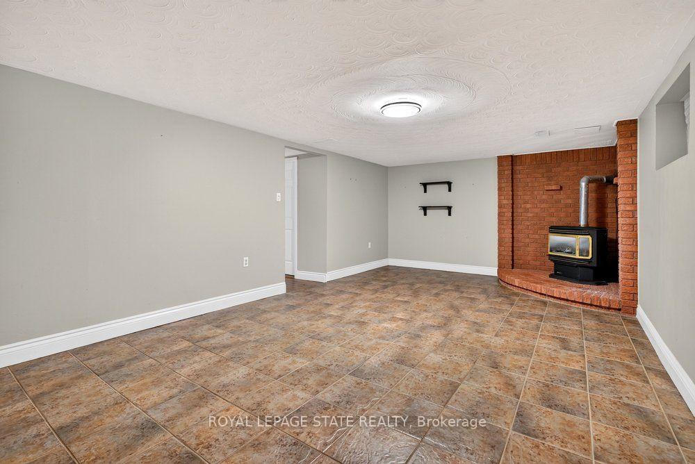 Photo 34 of 102 Birchlawn Drive, Hamilton, Stoney Creek — HOMEH
