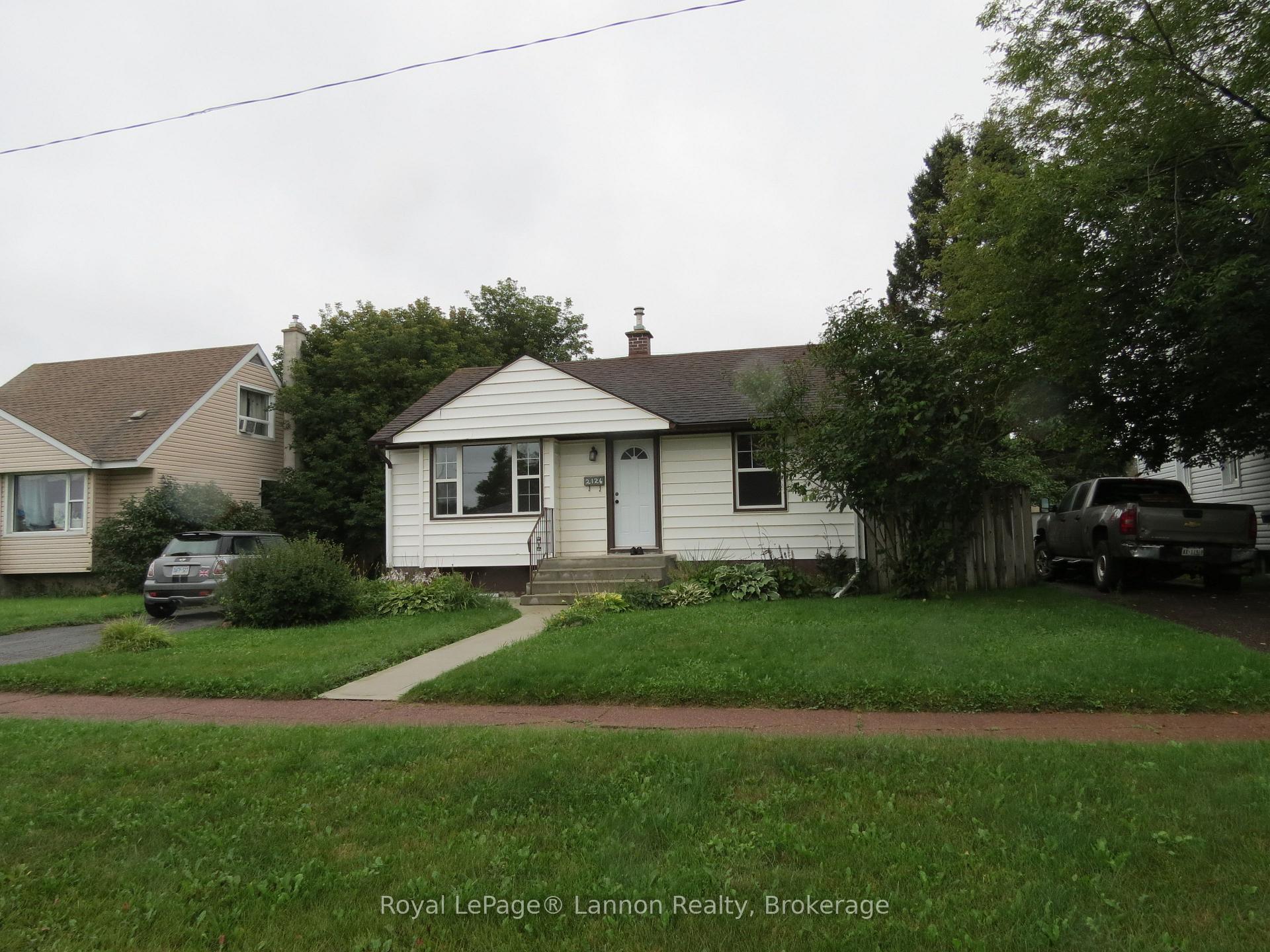 Photo 3 of 2126 Mcgregor Avenue, Thunder Bay, Green Acres — HOMEH