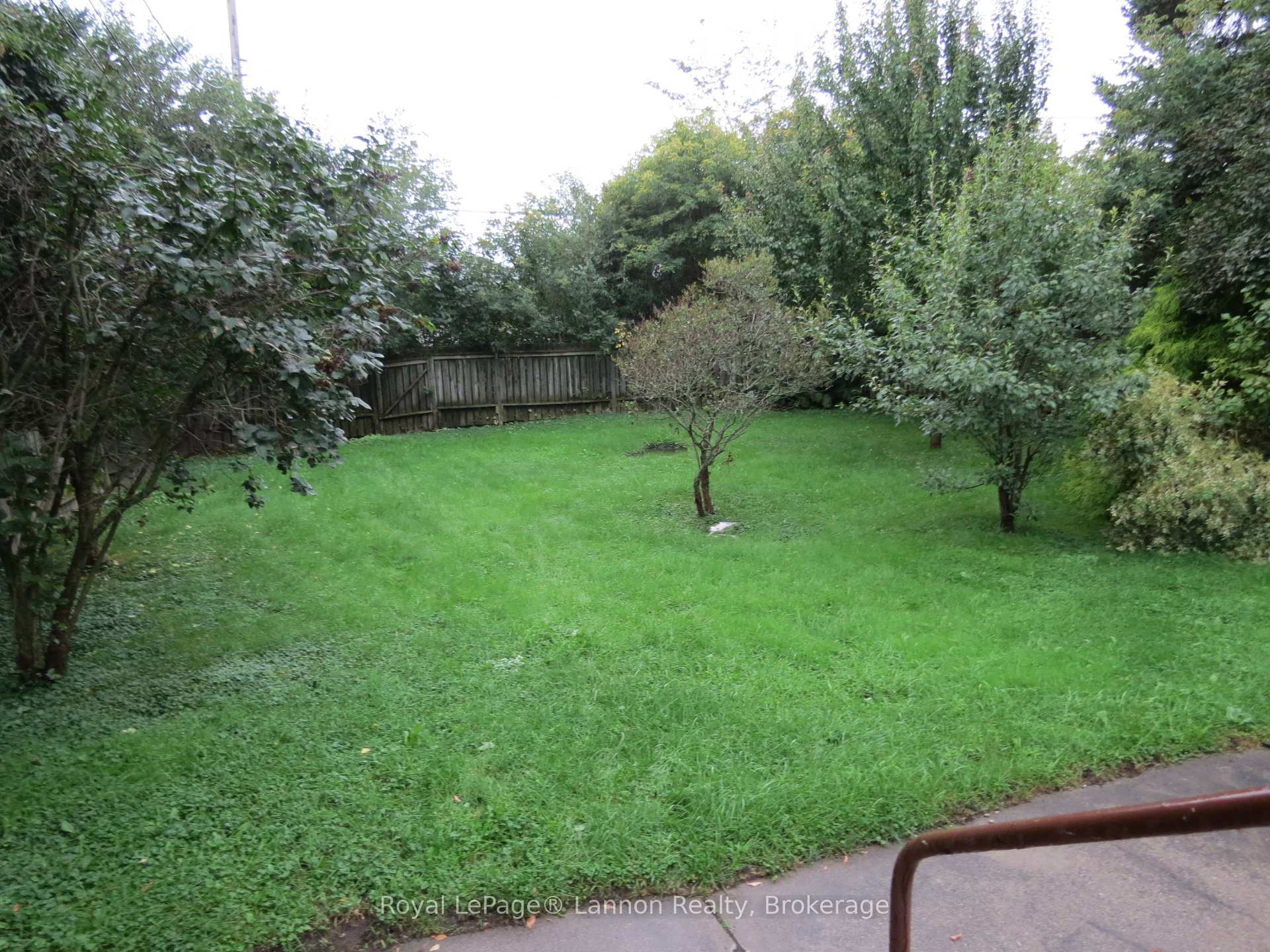 Photo 5 of 2126 Mcgregor Avenue, Thunder Bay, Green Acres — HOMEH