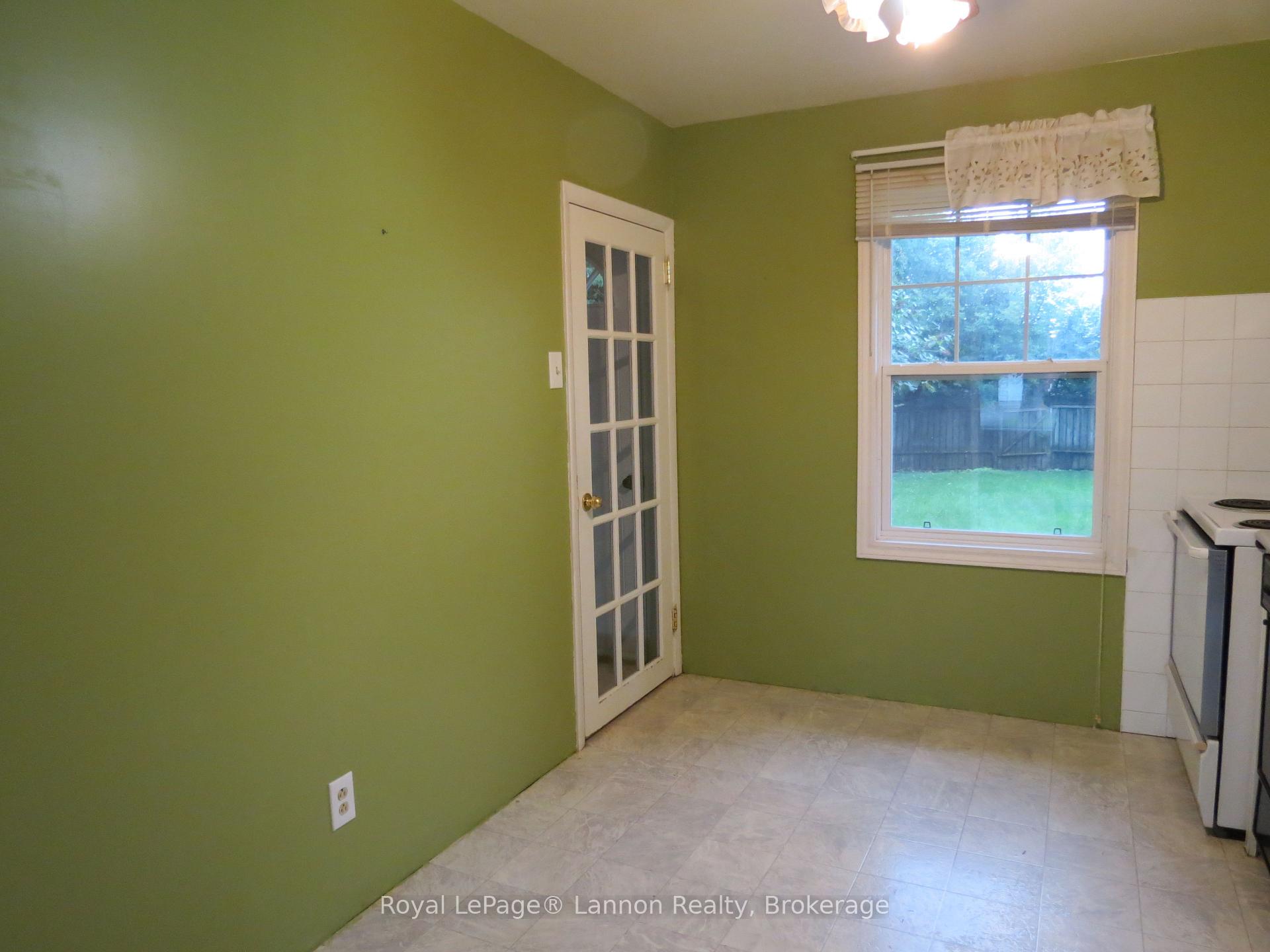 Photo 18 of 2126 Mcgregor Avenue, Thunder Bay, Green Acres — HOMEH