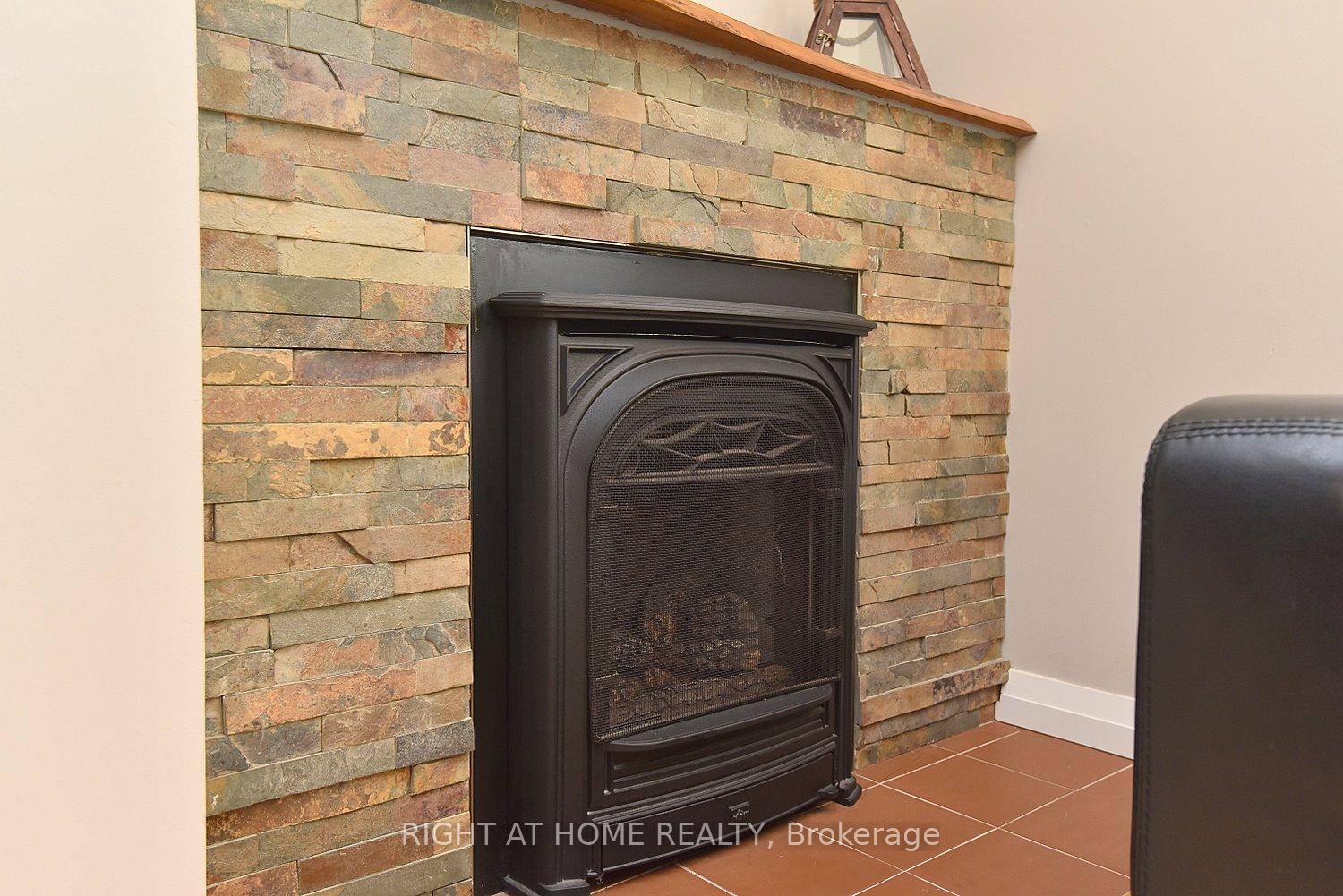 Photo 17 of 2030 Governors Road, Hamilton, Rural Ancaster — HOMEH
