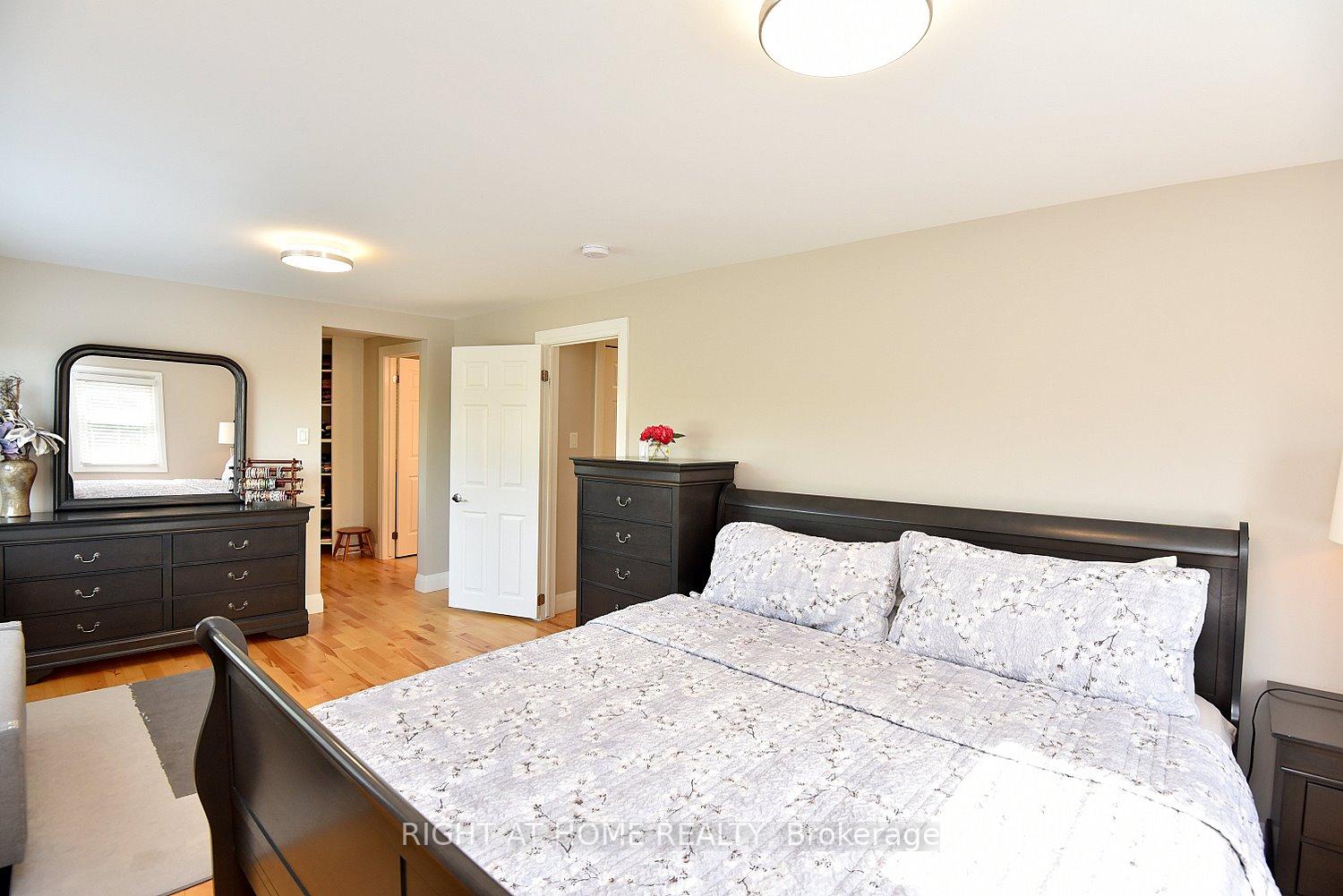 Photo 21 of 2030 Governors Road, Hamilton, Rural Ancaster — HOMEH