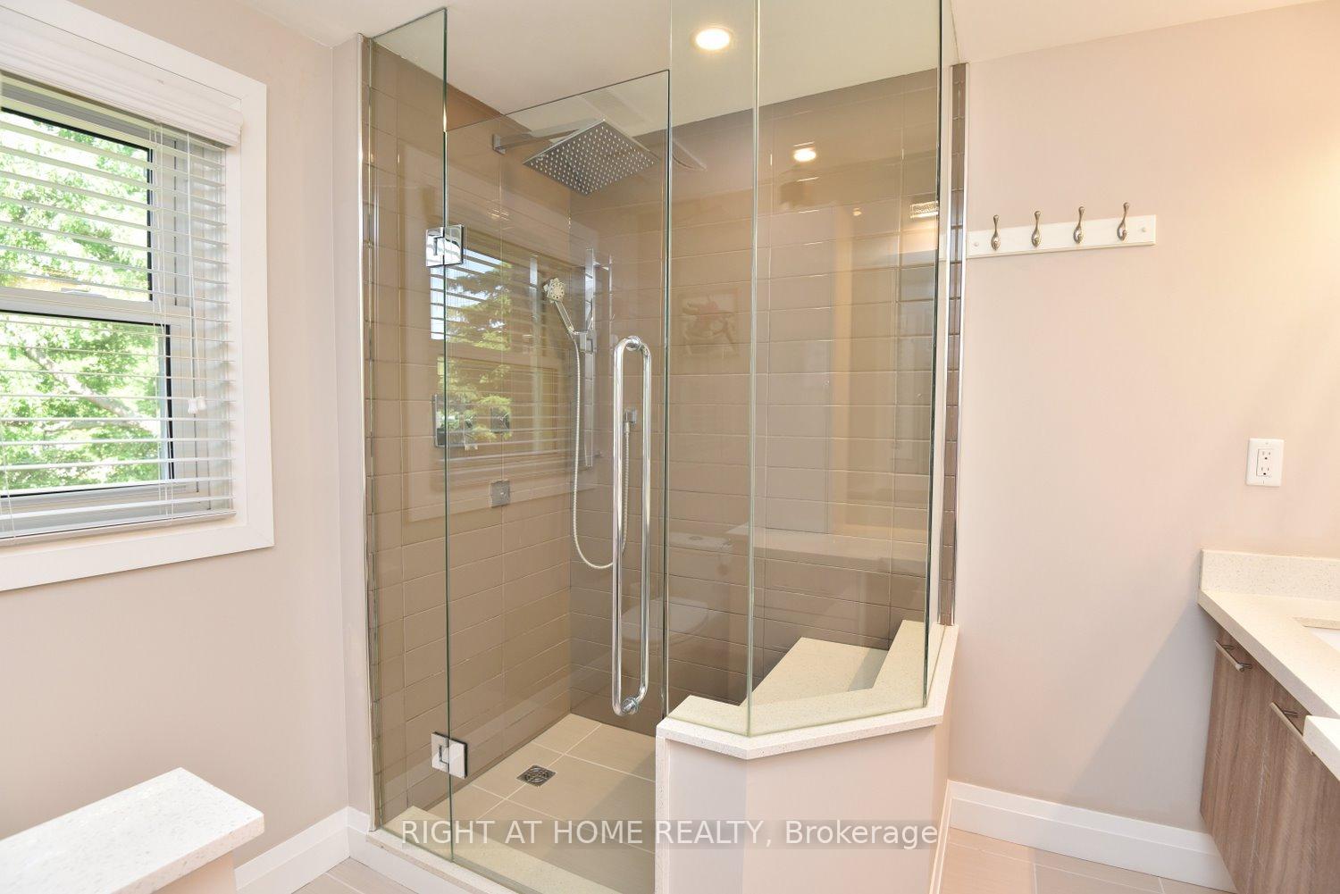 Photo 23 of 2030 Governors Road, Hamilton, Rural Ancaster — HOMEH