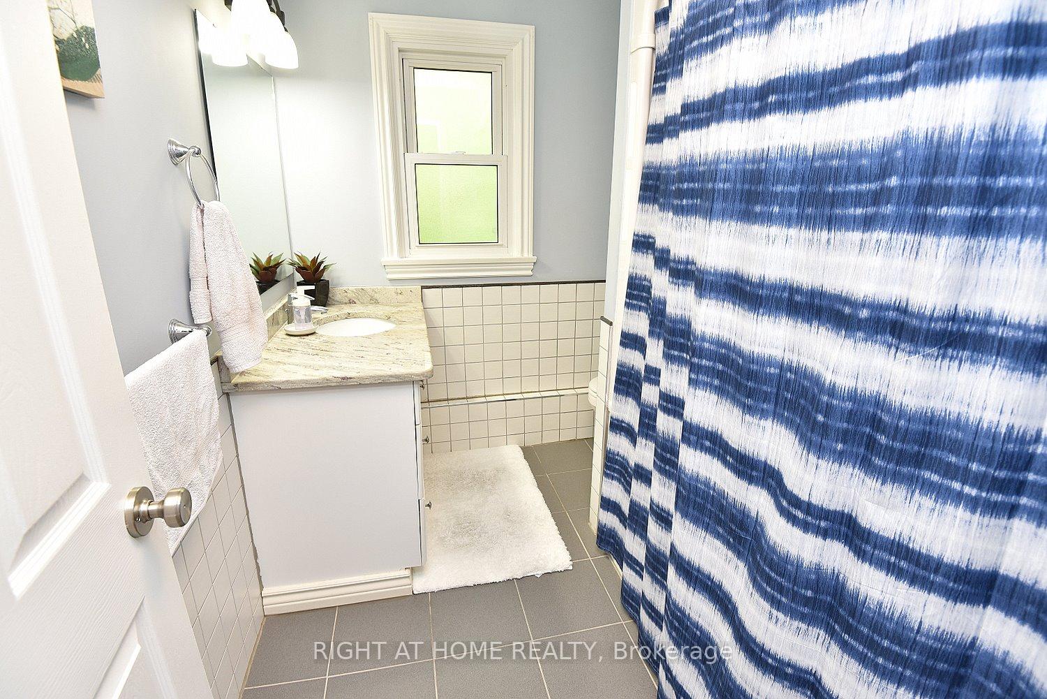 Photo 30 of 2030 Governors Road, Hamilton, Rural Ancaster — HOMEH