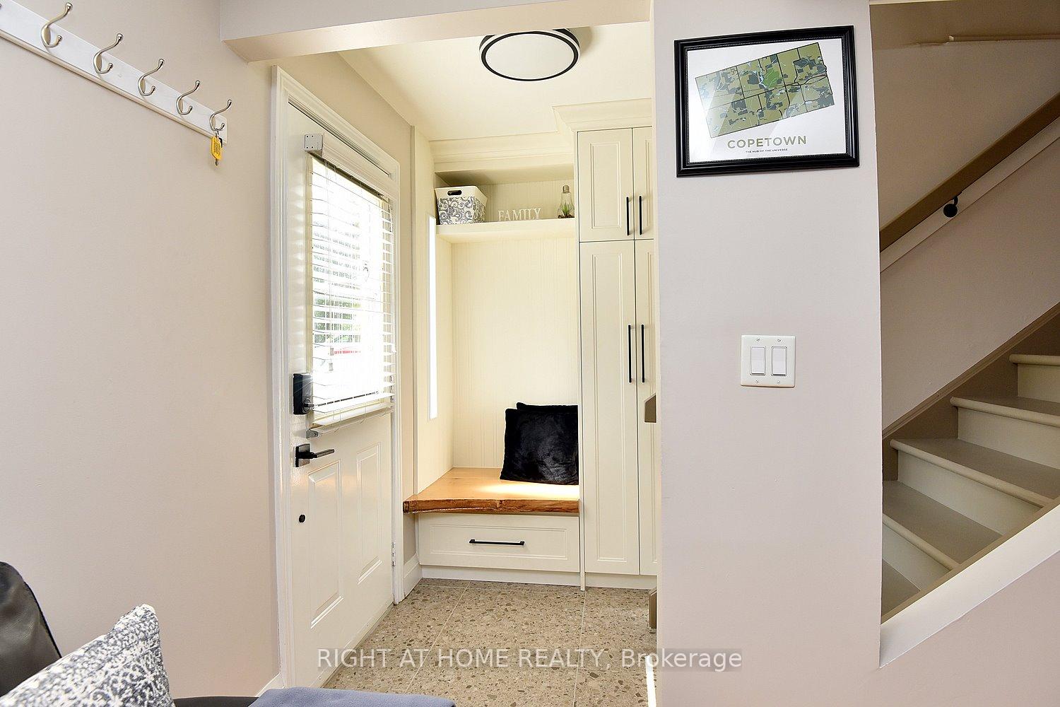 Photo 33 of 2030 Governors Road, Hamilton, Rural Ancaster — HOMEH
