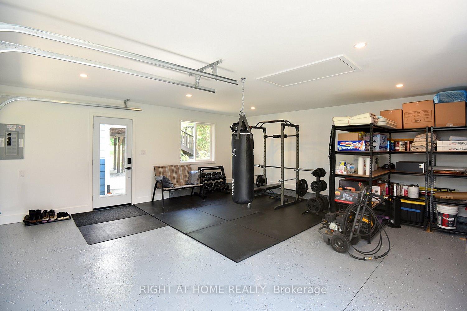 Photo 35 of 2030 Governors Road, Hamilton, Rural Ancaster — HOMEH