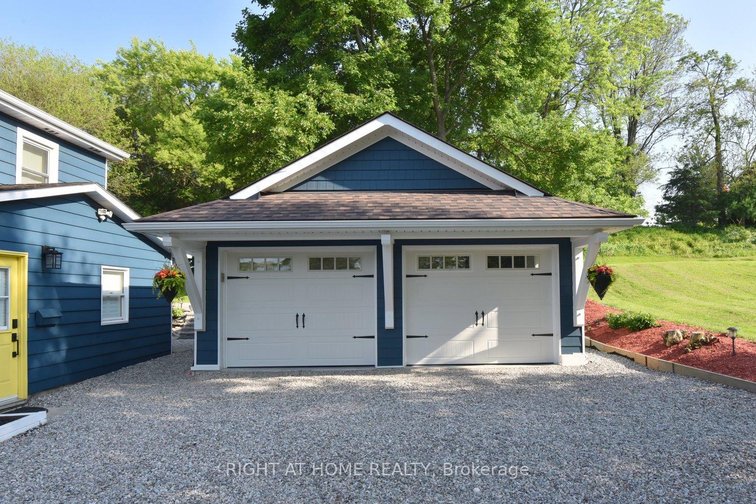 Photo 37 of 2030 Governors Road, Hamilton, Rural Ancaster — HOMEH