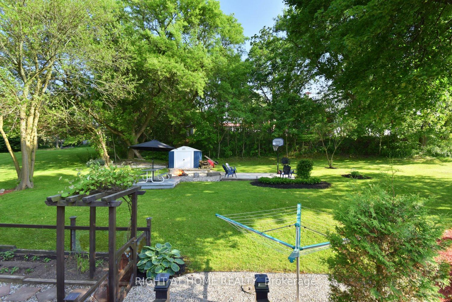 Photo 43 of 2030 Governors Road, Hamilton, Rural Ancaster — HOMEH