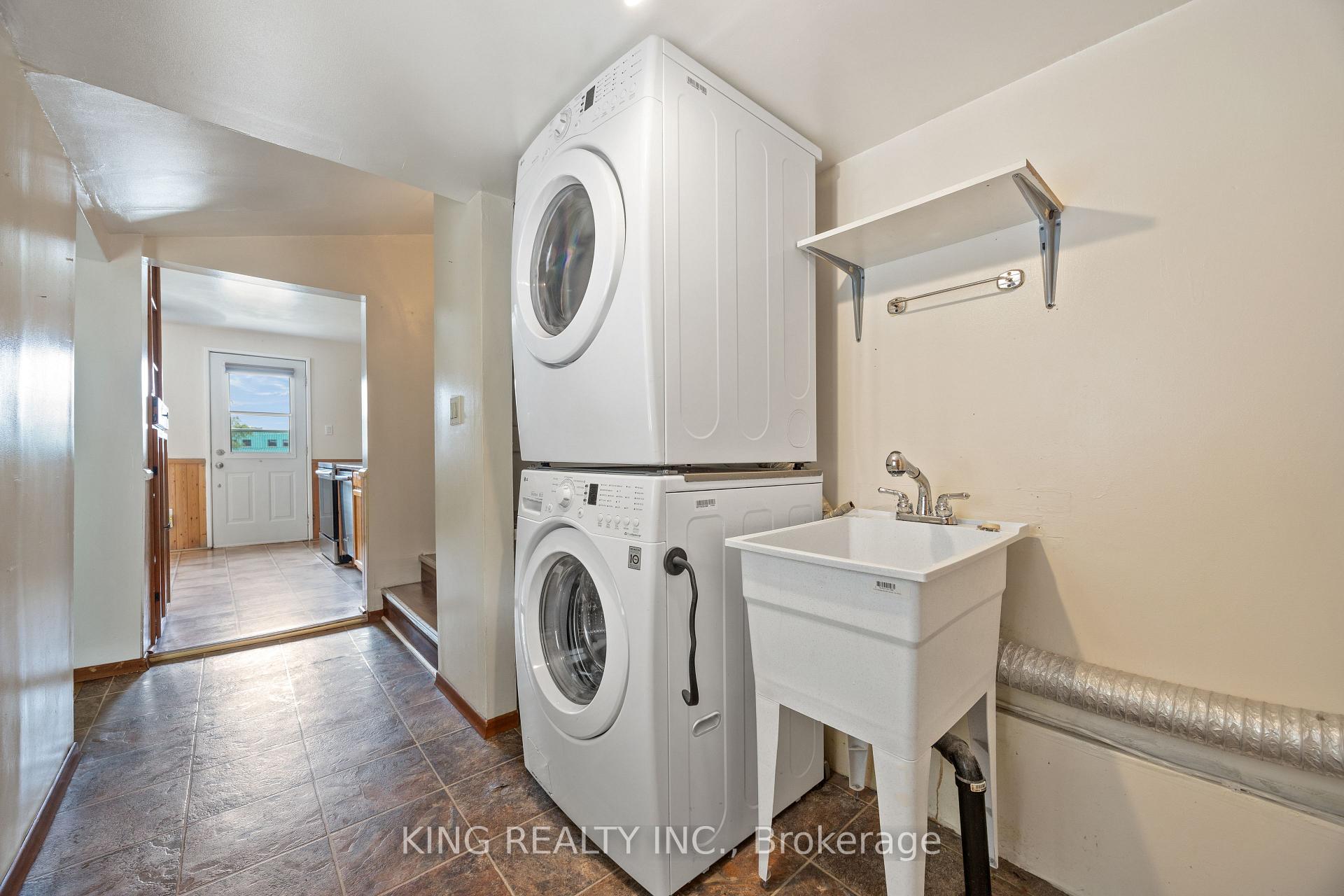 Photo 2 of 221 Samuelson Street, Cambridge, Elgin Park/Coronation — HOMEH