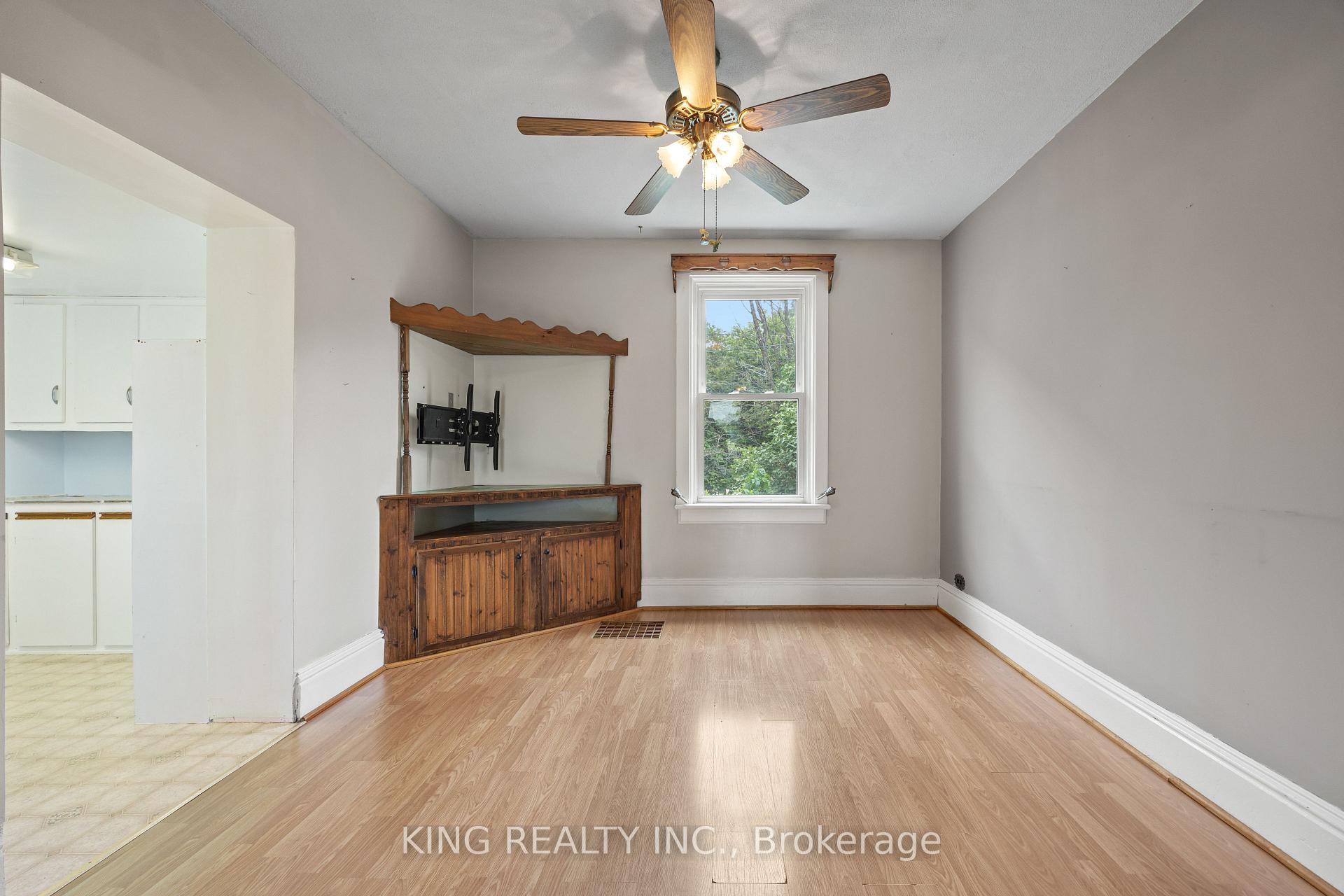 Photo 13 of 221 Samuelson Street, Cambridge, Elgin Park/Coronation — HOMEH