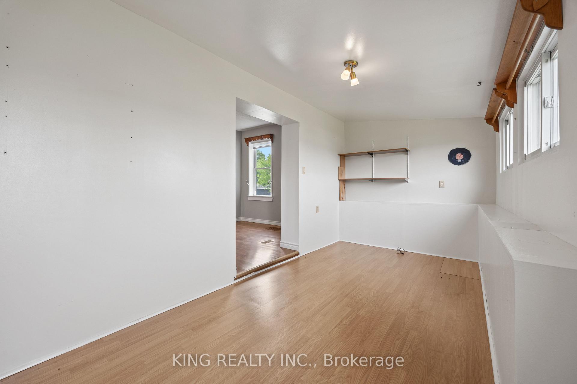 Photo 18 of 221 Samuelson Street, Cambridge, Elgin Park/Coronation — HOMEH