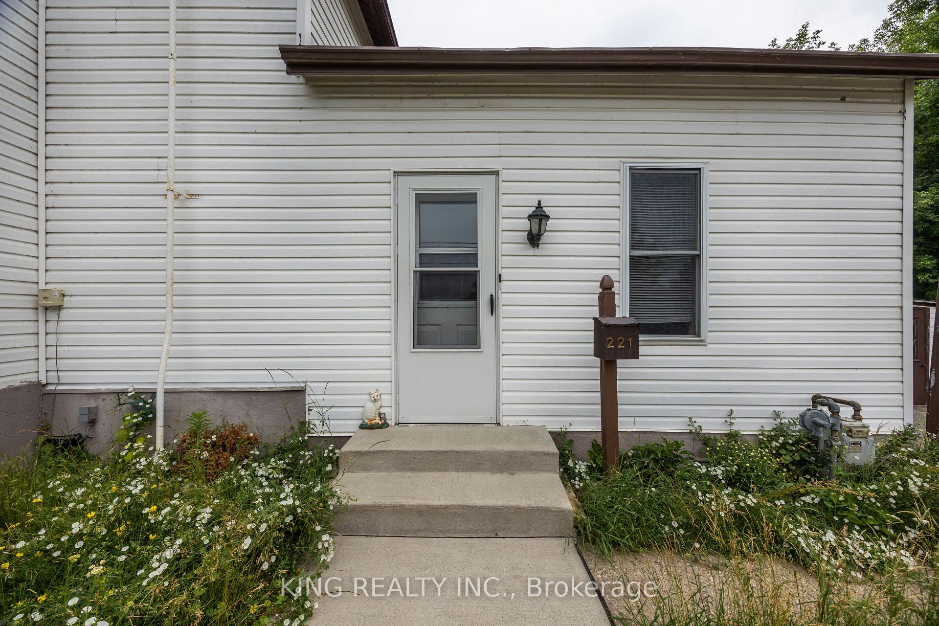Photo 28 of 221 Samuelson Street, Cambridge, Elgin Park/Coronation — HOMEH