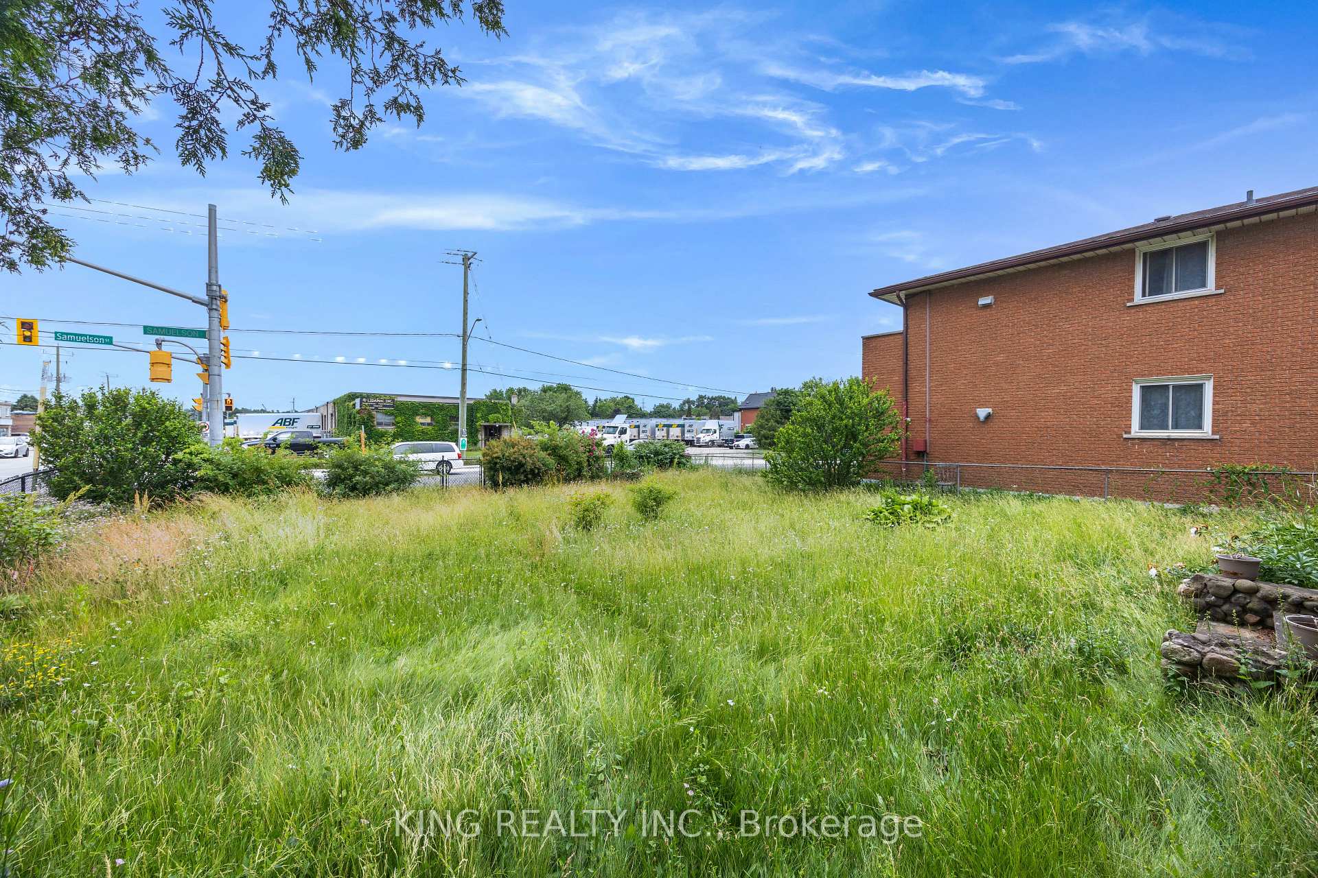 Photo 32 of 221 Samuelson Street, Cambridge, Elgin Park/Coronation — HOMEH