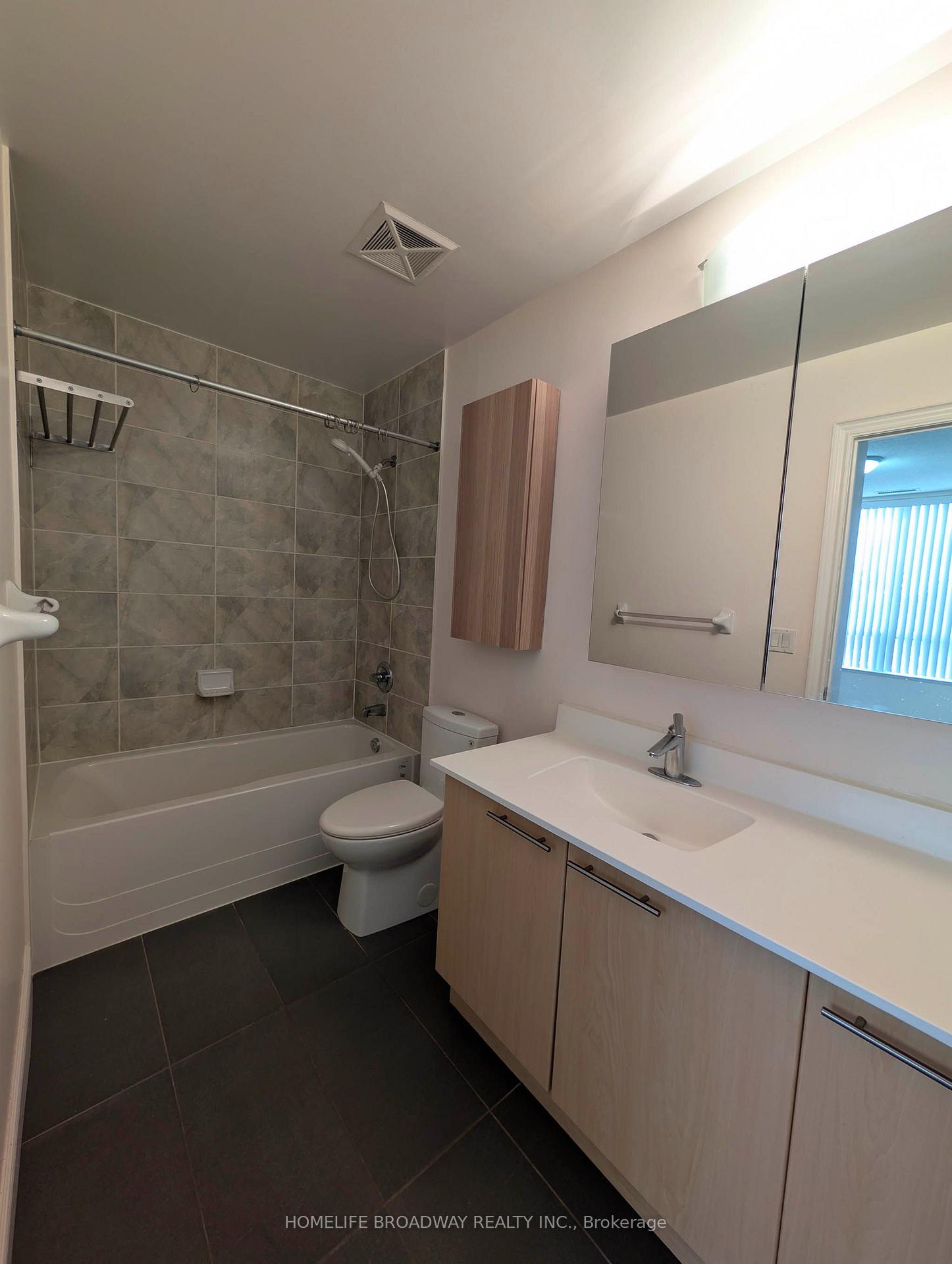 Photo 19 of Unit 110, 37 Galleria Parkway, Markham, Commerce Valley — HOMEH