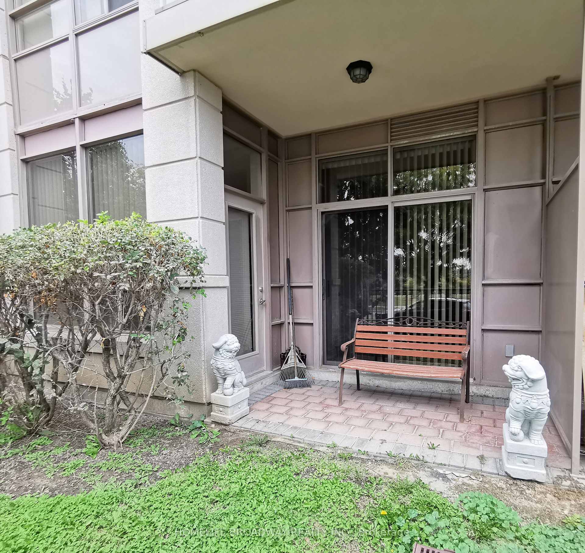 Photo 29 of Unit 110, 37 Galleria Parkway, Markham, Commerce Valley — HOMEH