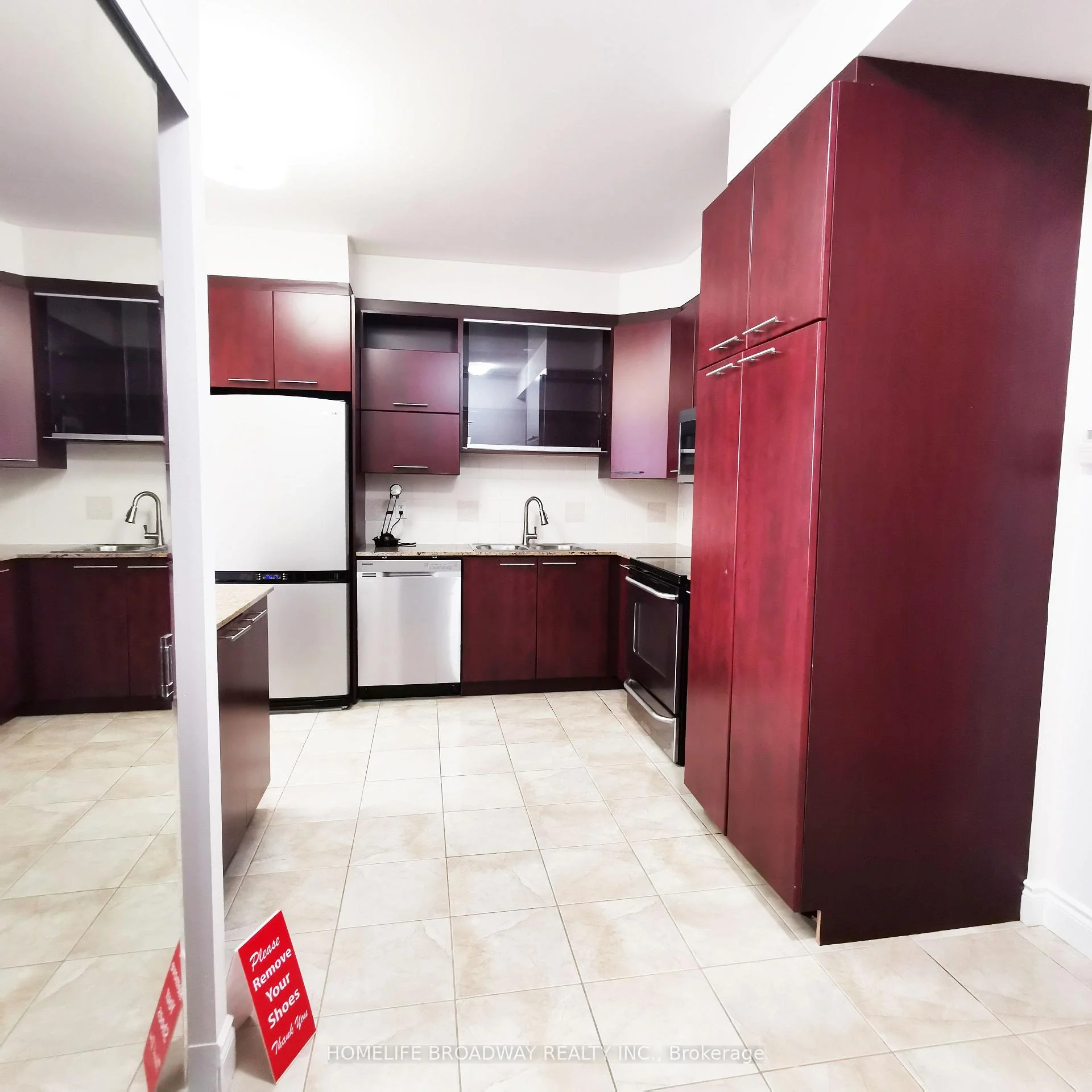 Photo 6 of Unit 110, 37 Galleria Parkway, Markham, Commerce Valley — HOMEH
