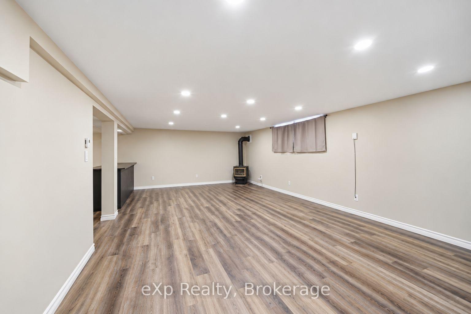 Photo 21 of 17 Burton Street, Belleville, Belleville Ward — HOMEH