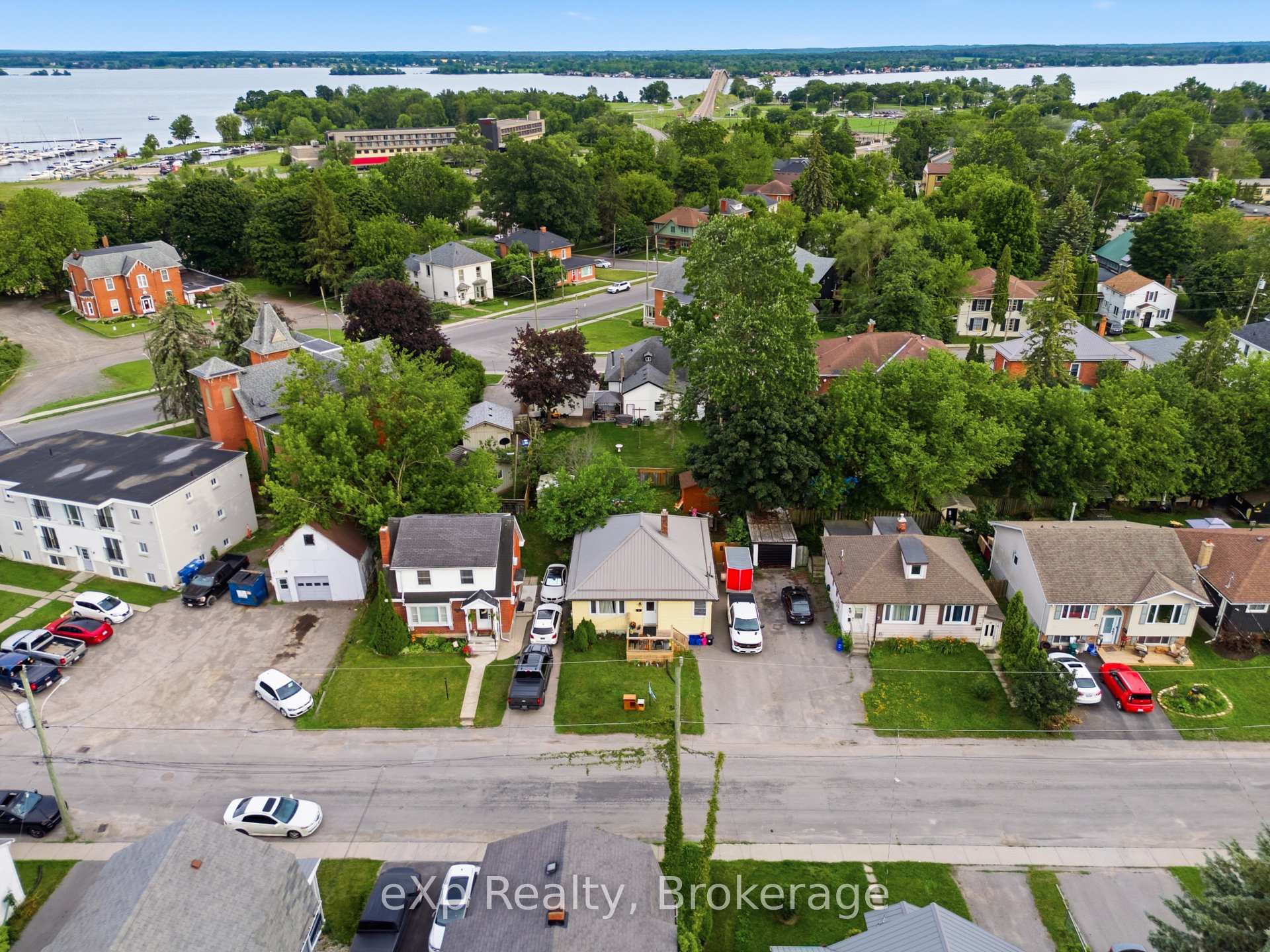 Photo 32 of 17 Burton Street, Belleville, Belleville Ward — HOMEH