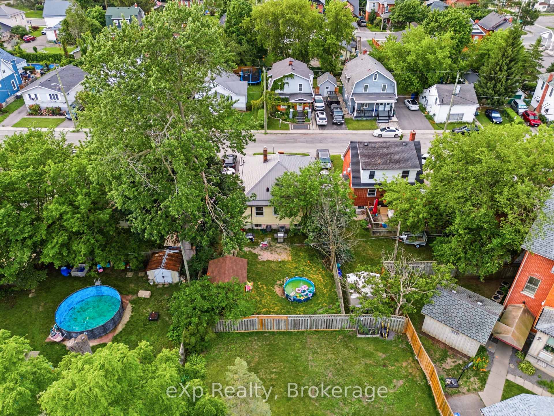 Photo 33 of 17 Burton Street, Belleville, Belleville Ward — HOMEH