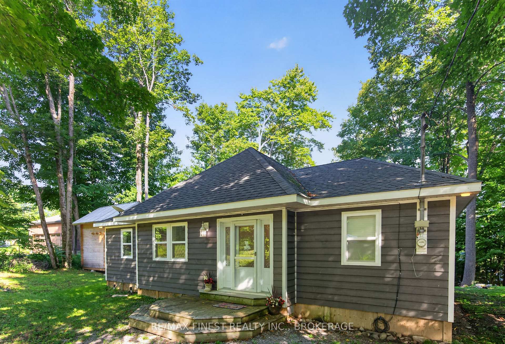 Photo 10 of 1068 Pleasant Hill Lane, Frontenac, Frontenac Centre — HOMEH