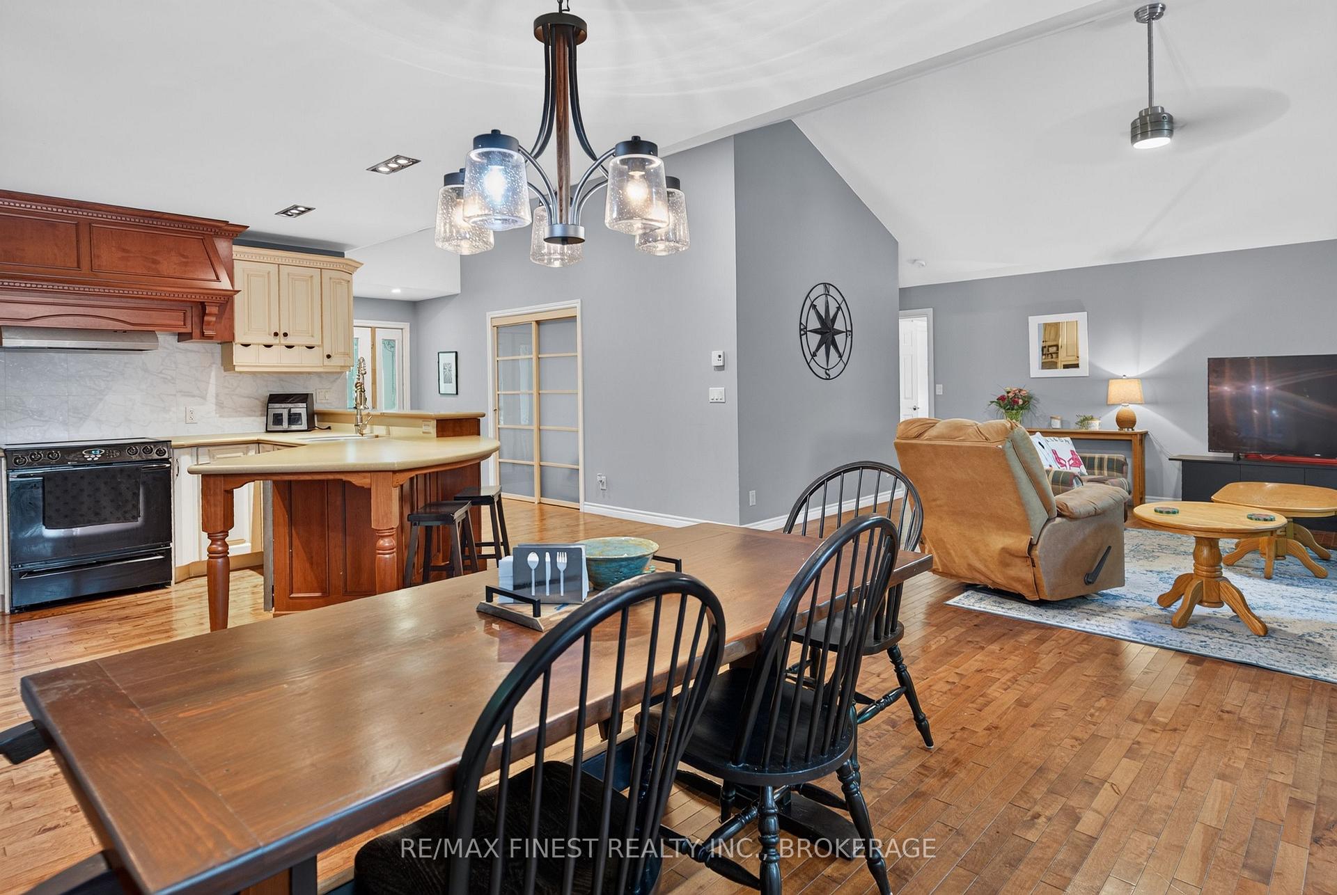 Photo 26 of 1068 Pleasant Hill Lane, Frontenac, Frontenac Centre — HOMEH