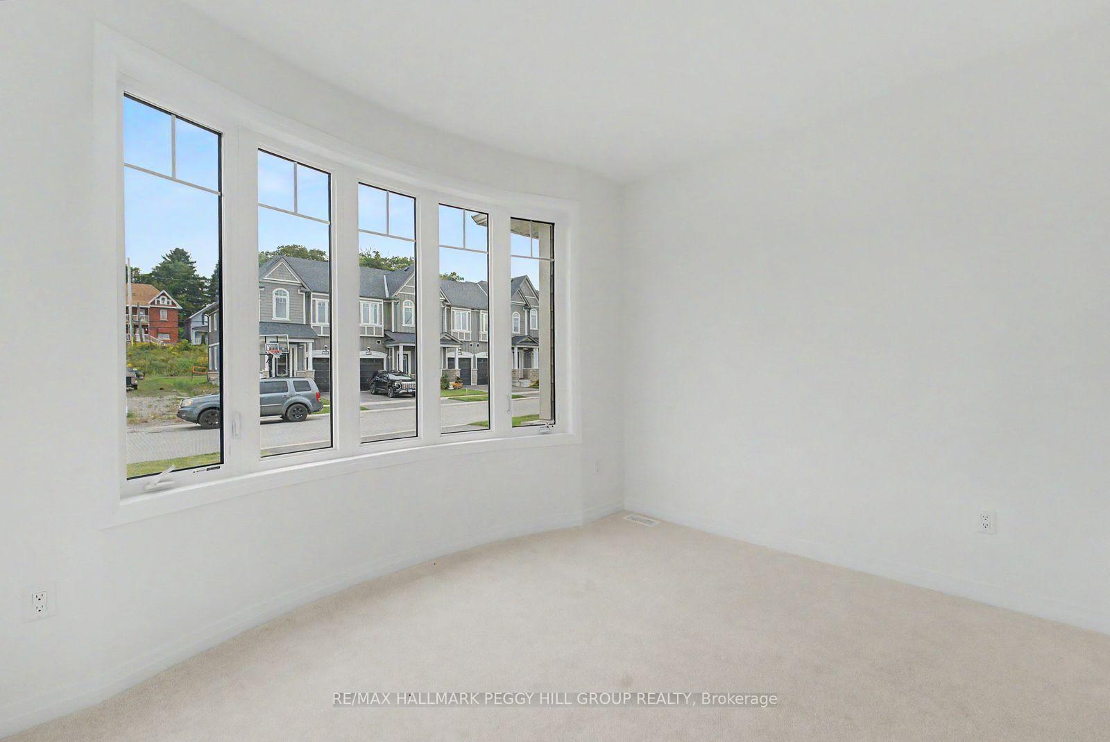 Photo 10 of 553 Hudson Crescent, Midland — HOMEH