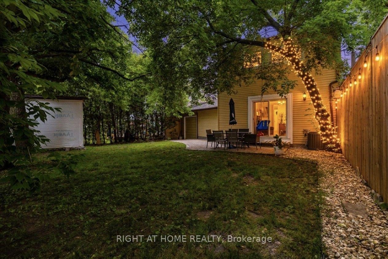 Photo 32 of 30 Berkshire Way, Ottawa, Barrhaven - Pheasant Run — HOMEH