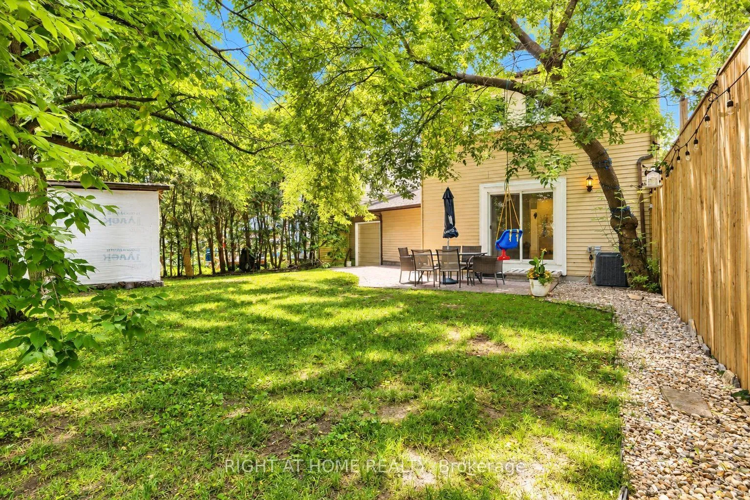 Photo 31 of 30 Berkshire Way, Ottawa, Barrhaven - Pheasant Run — HOMEH