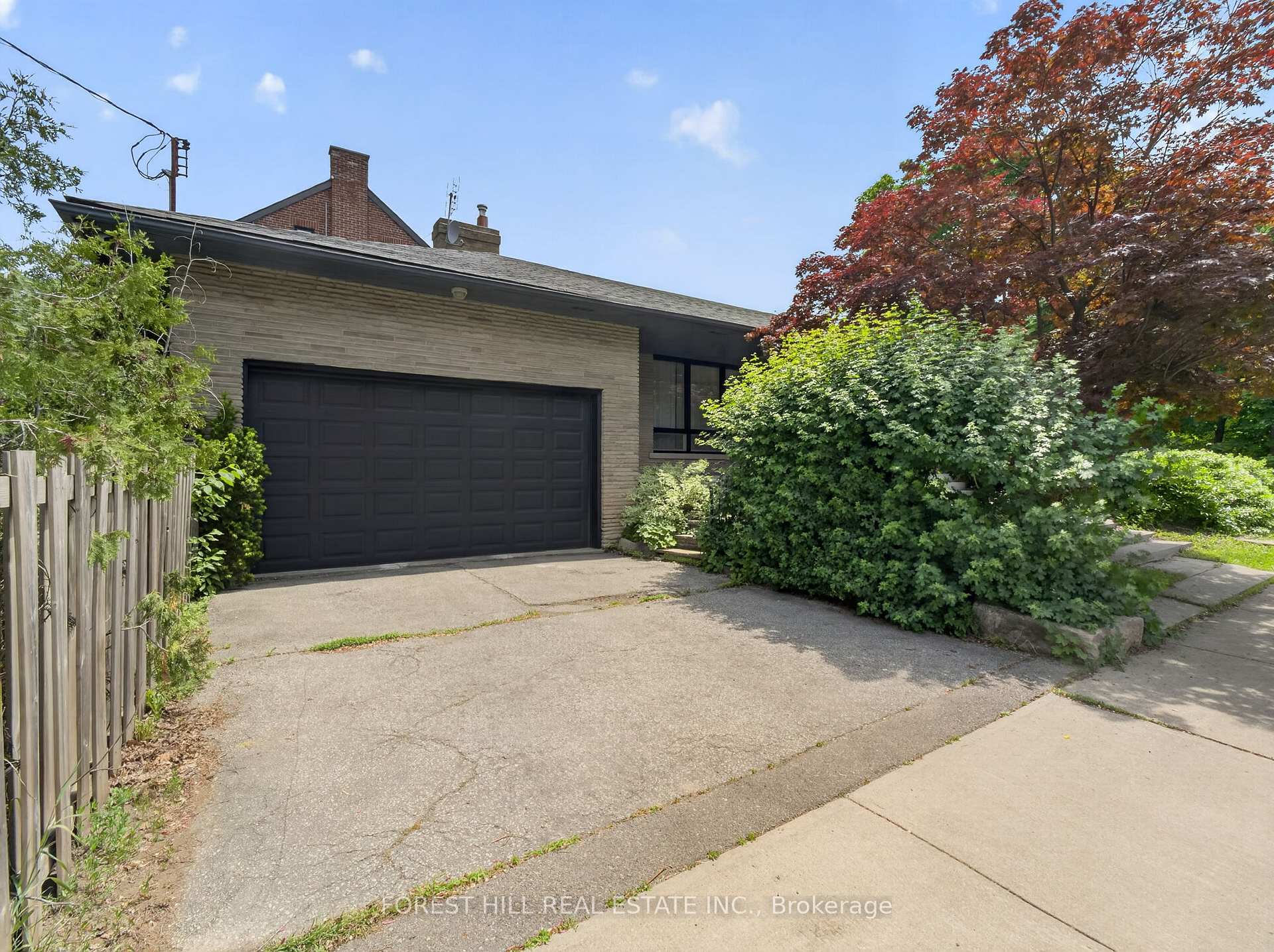 Photo 7 of 3 Glen Rush Boulevard, Toronto, Bedford Park-Nortown — HOMEH
