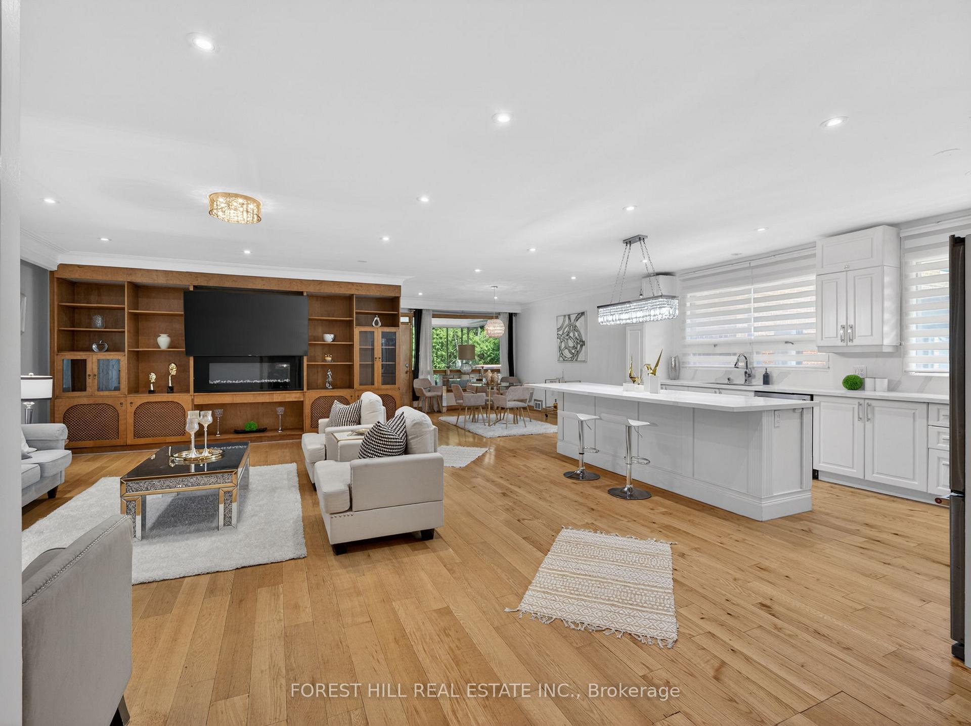 Photo 11 of 3 Glen Rush Boulevard, Toronto, Bedford Park-Nortown — HOMEH