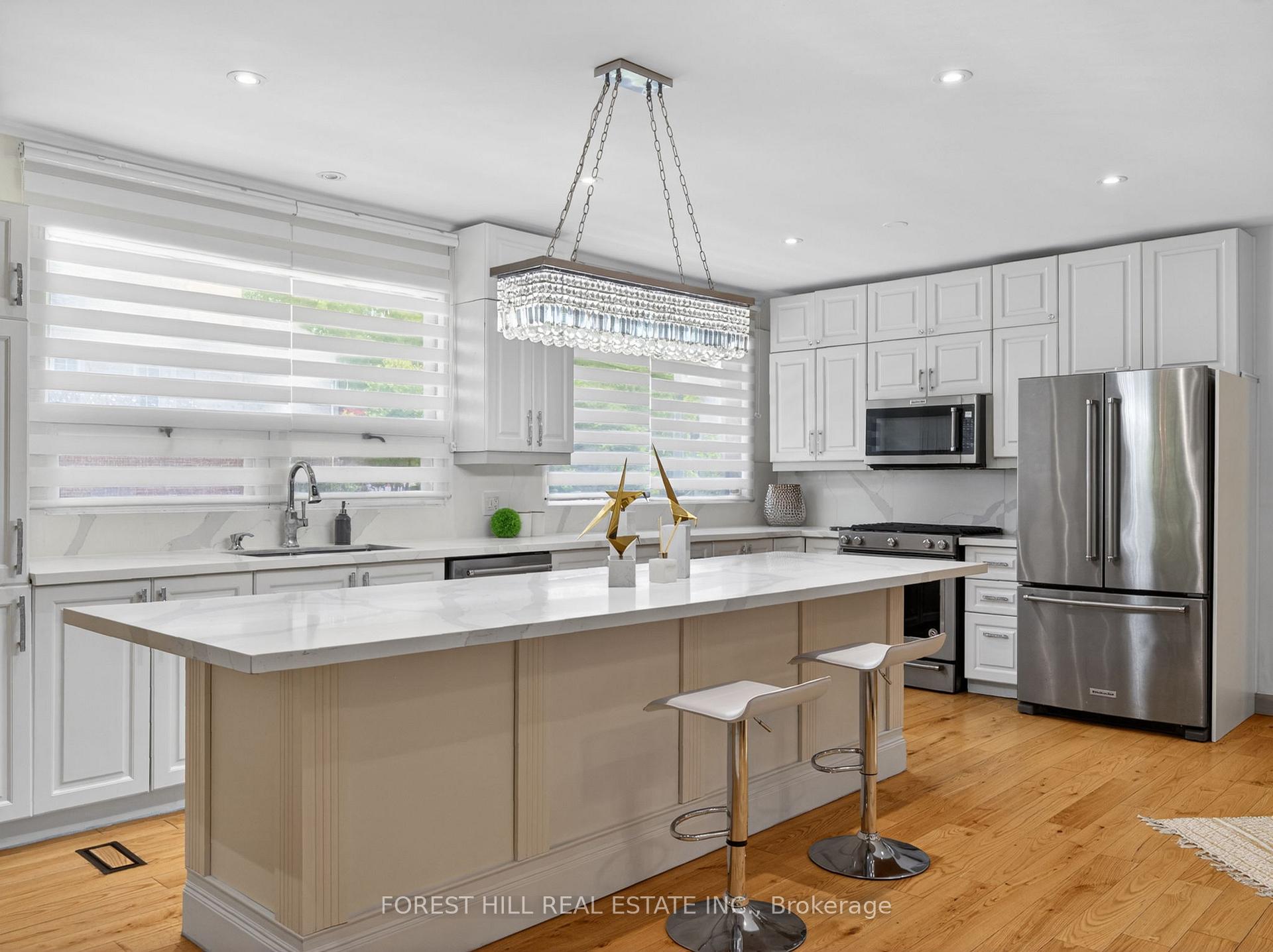 Photo 14 of 3 Glen Rush Boulevard, Toronto, Bedford Park-Nortown — HOMEH
