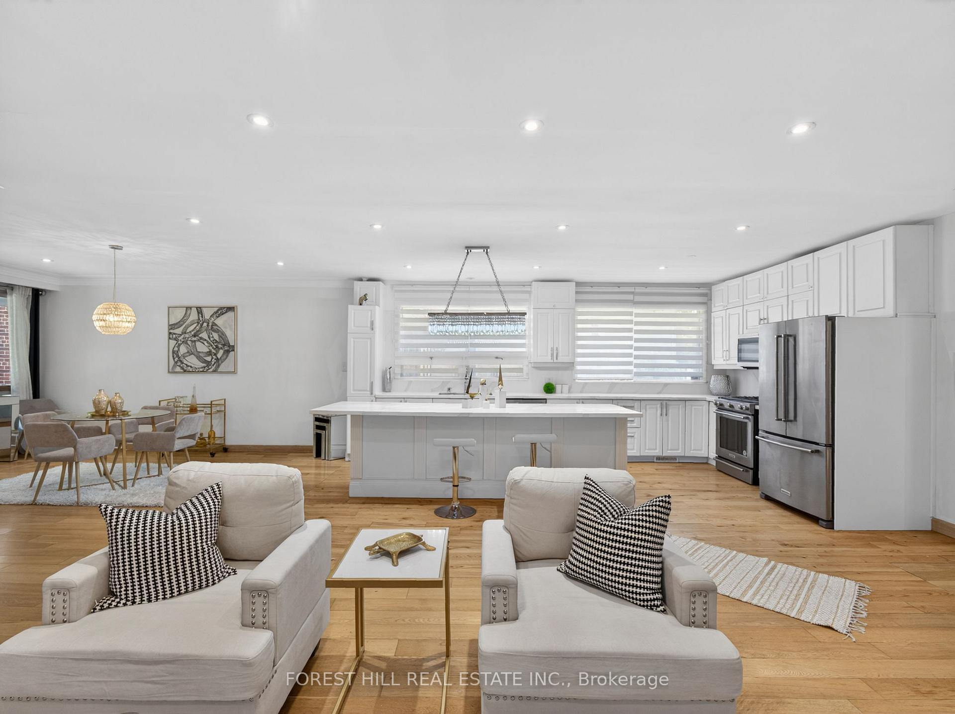 Photo 15 of 3 Glen Rush Boulevard, Toronto, Bedford Park-Nortown — HOMEH