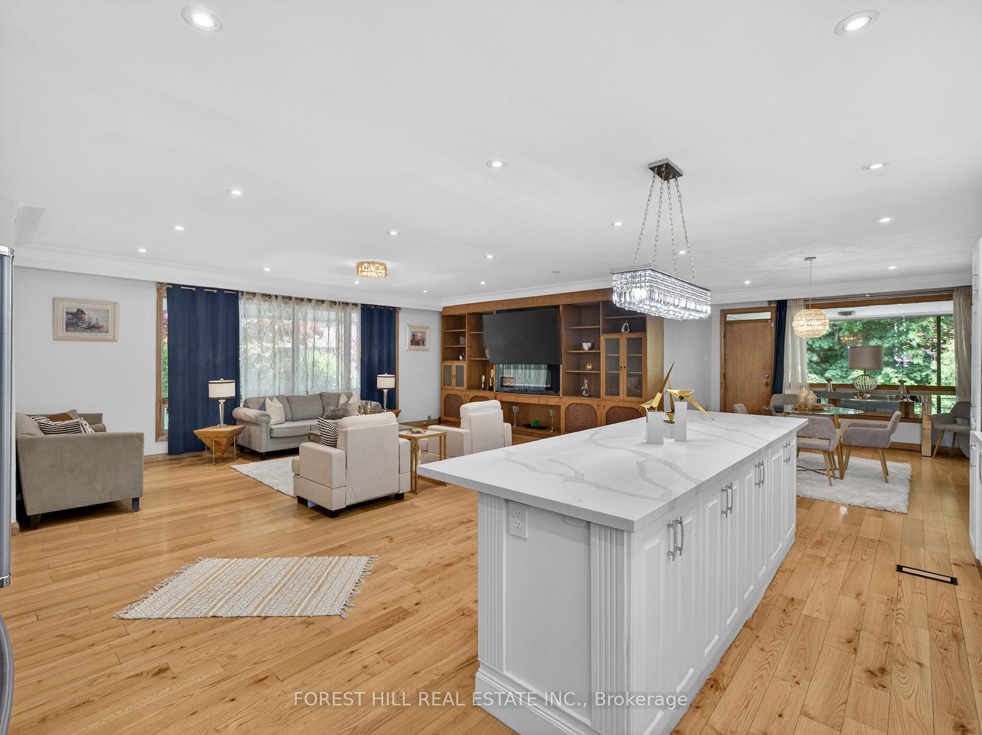 Photo 17 of 3 Glen Rush Boulevard, Toronto, Bedford Park-Nortown — HOMEH