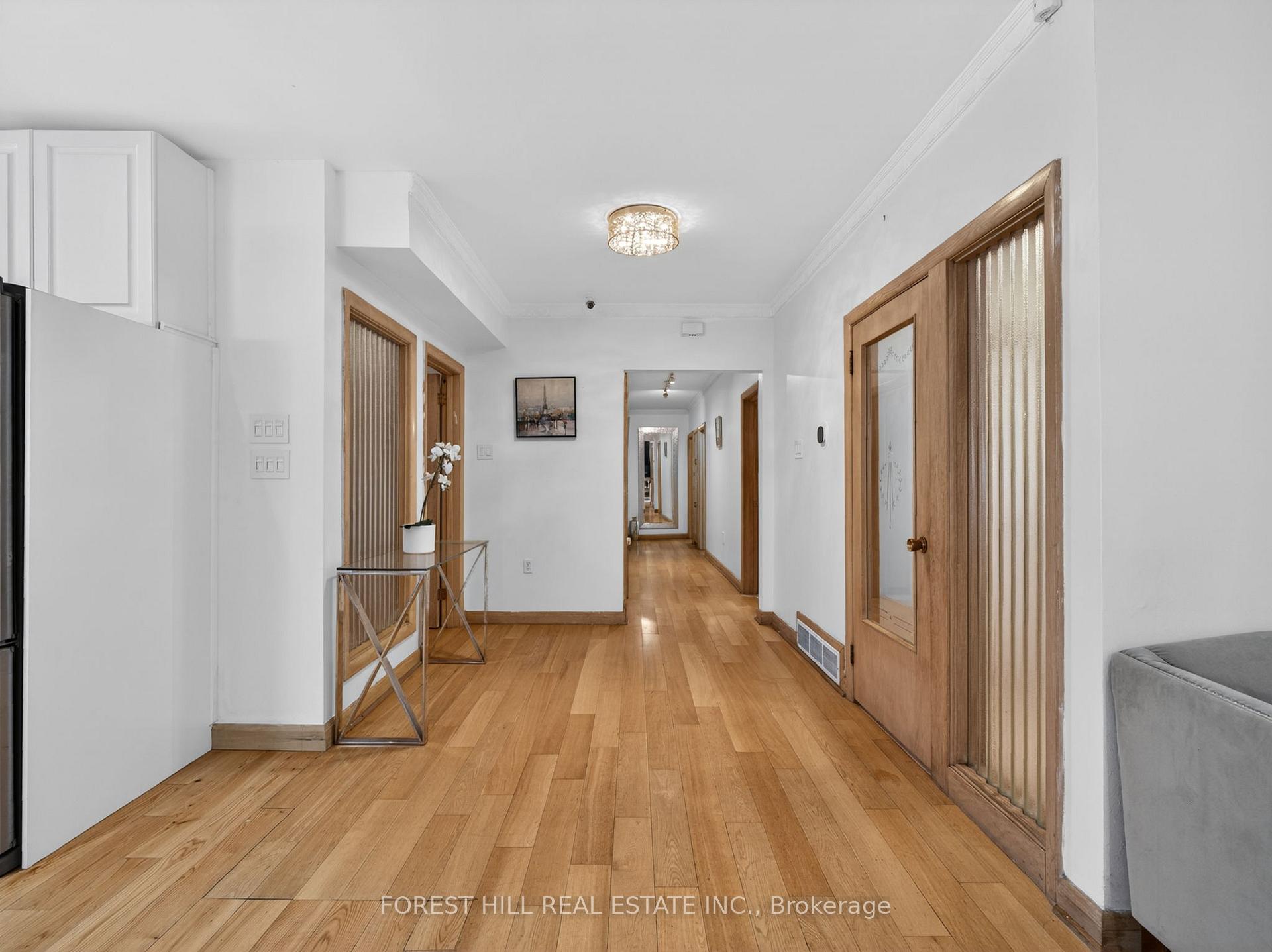 Photo 20 of 3 Glen Rush Boulevard, Toronto, Bedford Park-Nortown — HOMEH