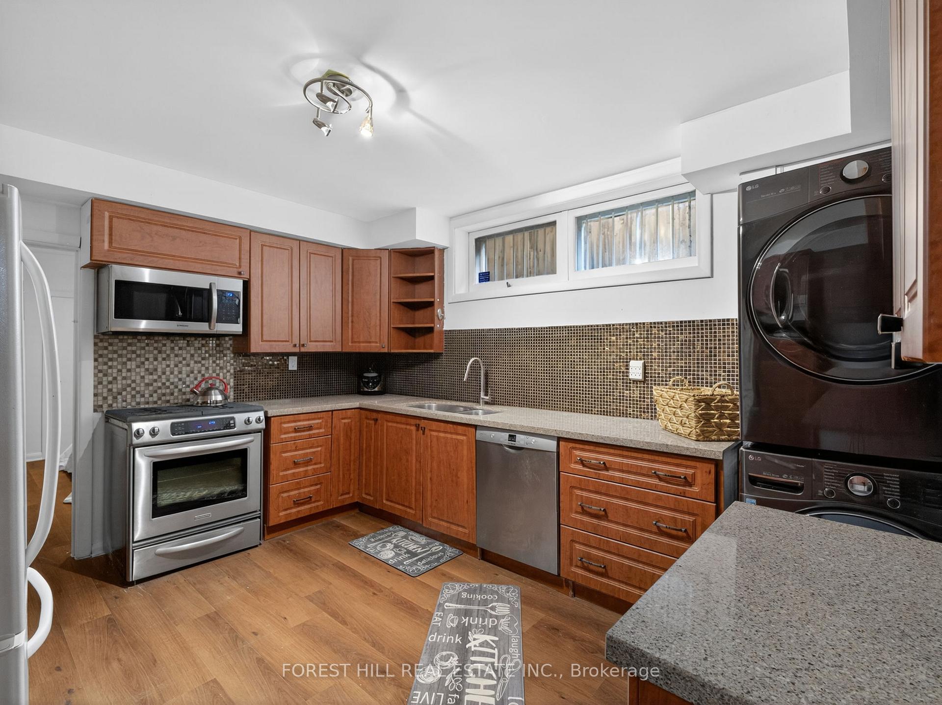 Photo 32 of 3 Glen Rush Boulevard, Toronto, Bedford Park-Nortown — HOMEH