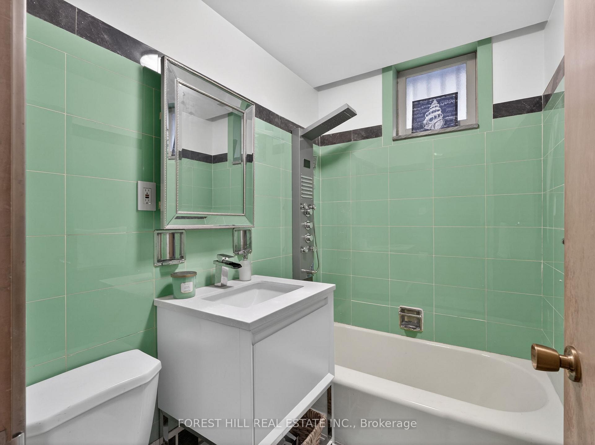 Photo 33 of 3 Glen Rush Boulevard, Toronto, Bedford Park-Nortown — HOMEH