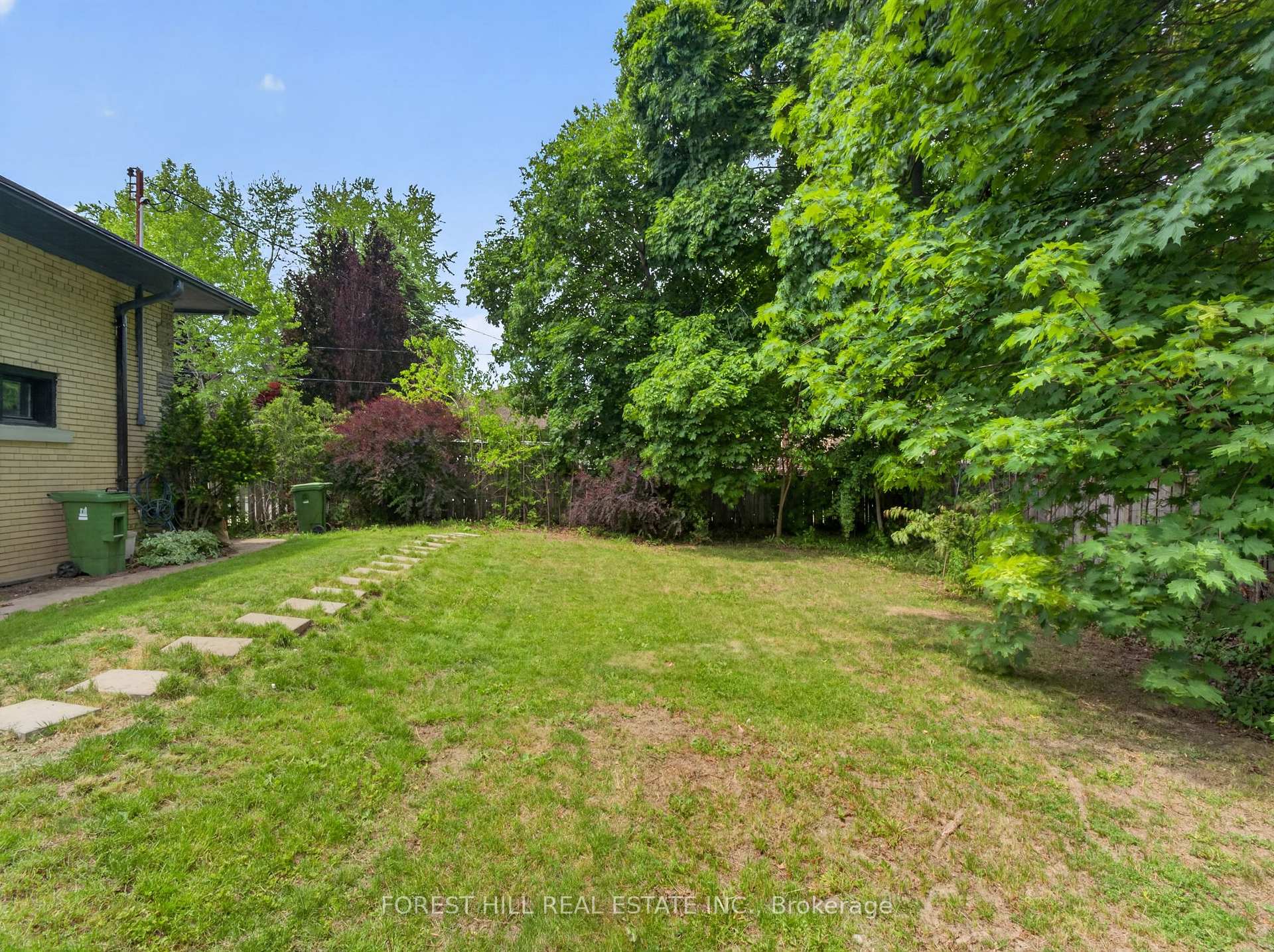 Photo 36 of 3 Glen Rush Boulevard, Toronto, Bedford Park-Nortown — HOMEH