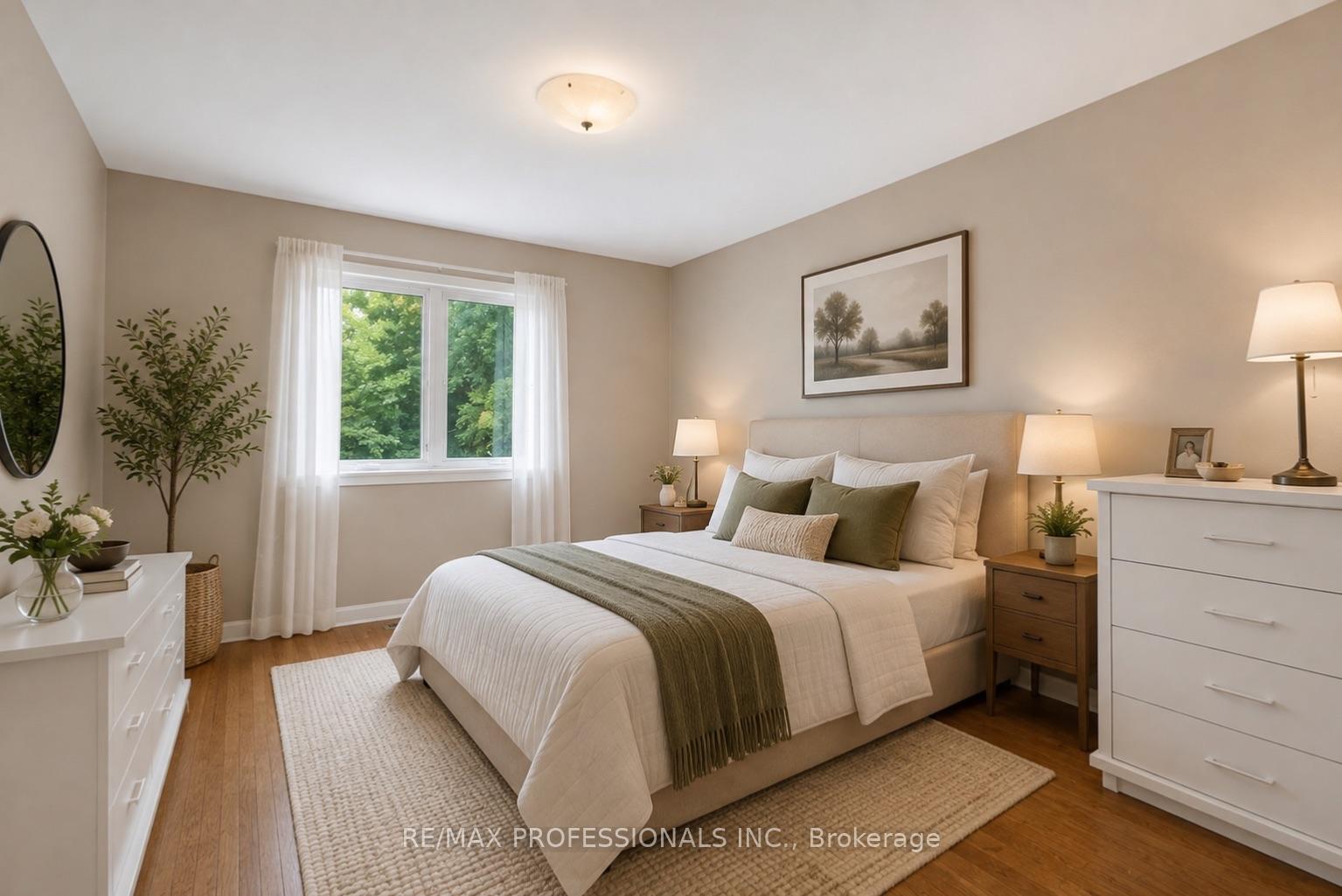 Photo 21 of 28 Baskerville Crescent, Etobicoke, Markland Wood — HOMEH