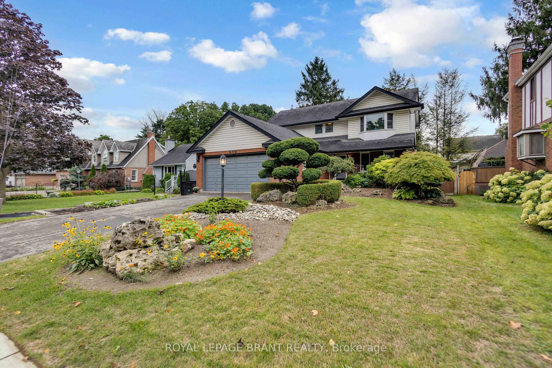 Photo 2 of 490 Devonshire Avenue, Woodstock, Woodstock - North — HOMEH