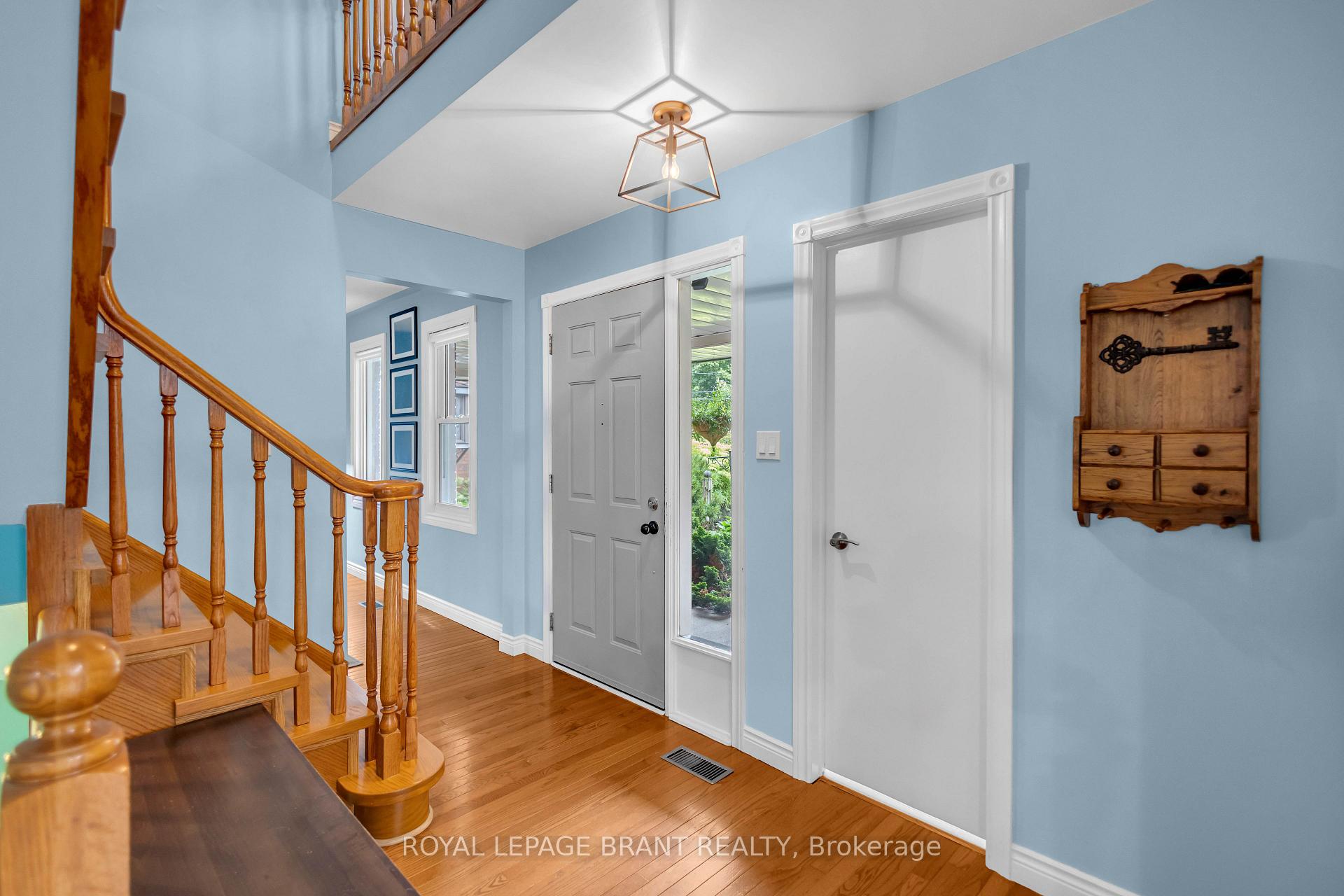 Photo 6 of 490 Devonshire Avenue, Woodstock, Woodstock - North — HOMEH