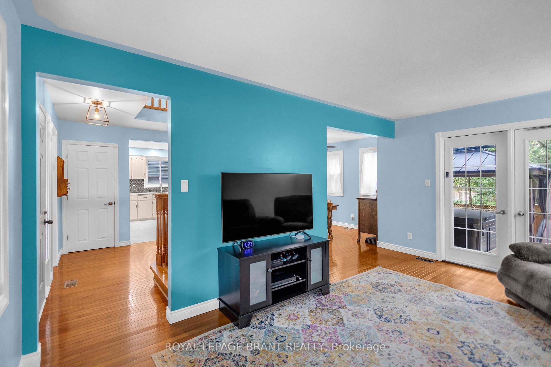 Photo 9 of 490 Devonshire Avenue, Woodstock, Woodstock - North — HOMEH
