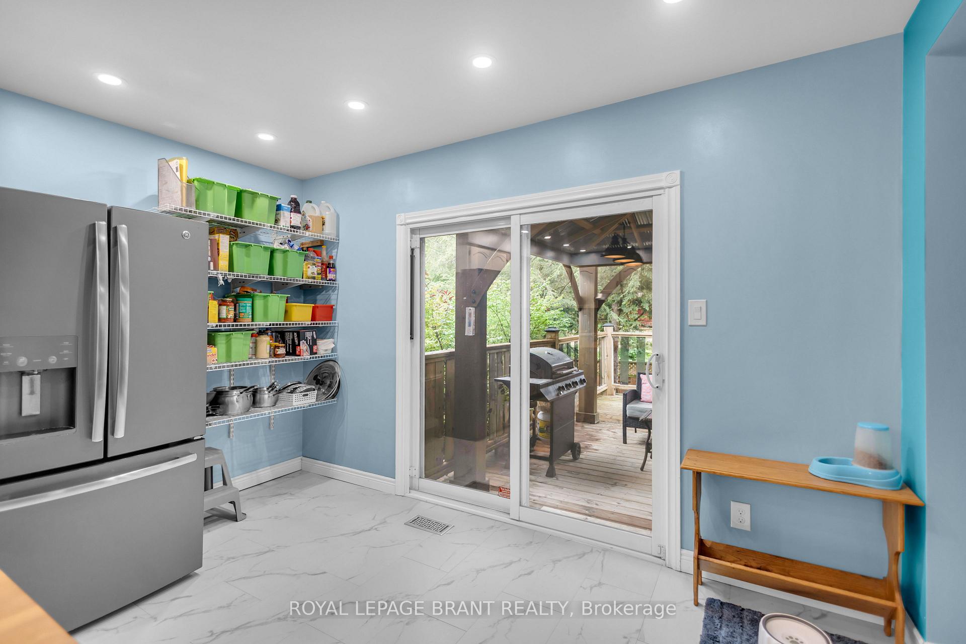 Photo 14 of 490 Devonshire Avenue, Woodstock, Woodstock - North — HOMEH