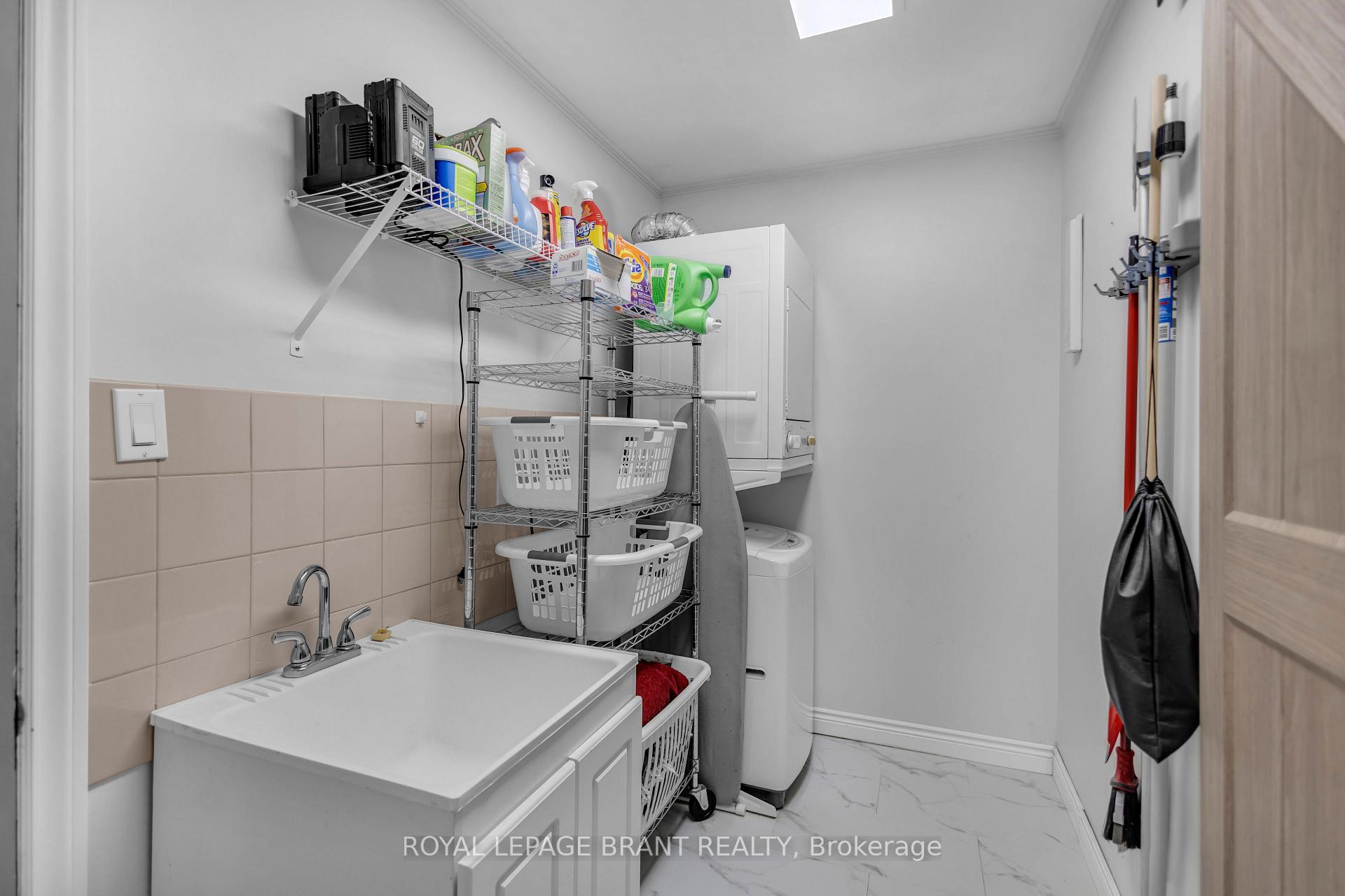 Photo 18 of 490 Devonshire Avenue, Woodstock, Woodstock - North — HOMEH