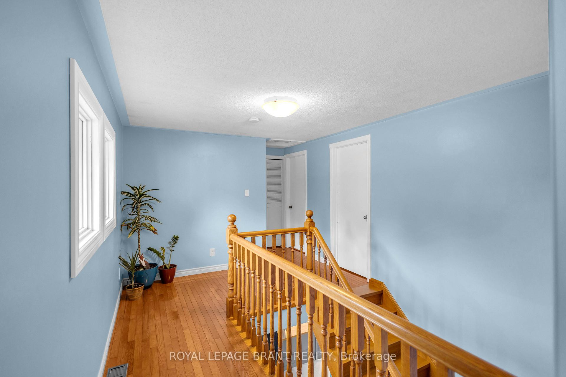 Photo 20 of 490 Devonshire Avenue, Woodstock, Woodstock - North — HOMEH