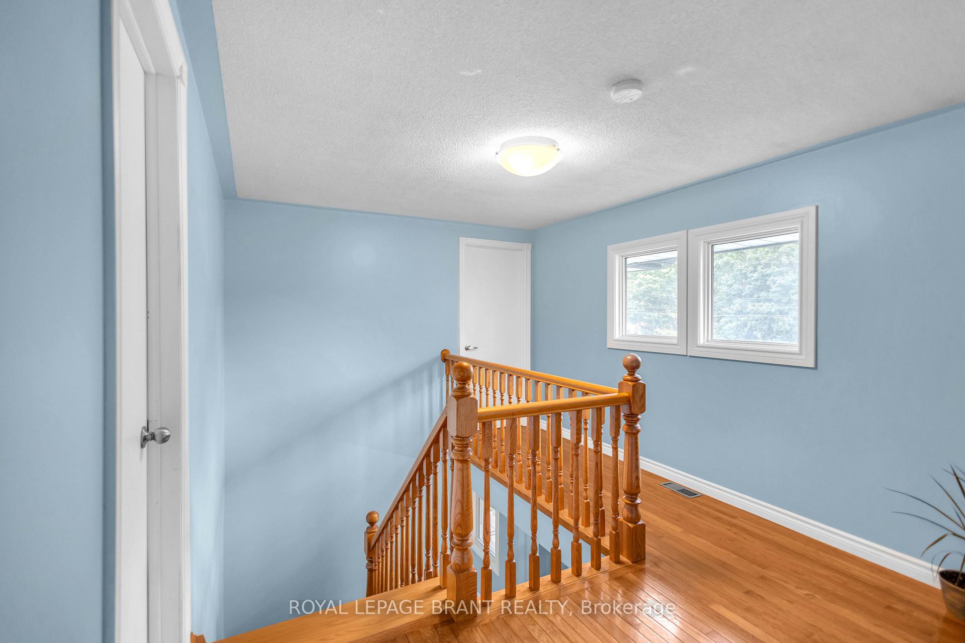 Photo 21 of 490 Devonshire Avenue, Woodstock, Woodstock - North — HOMEH
