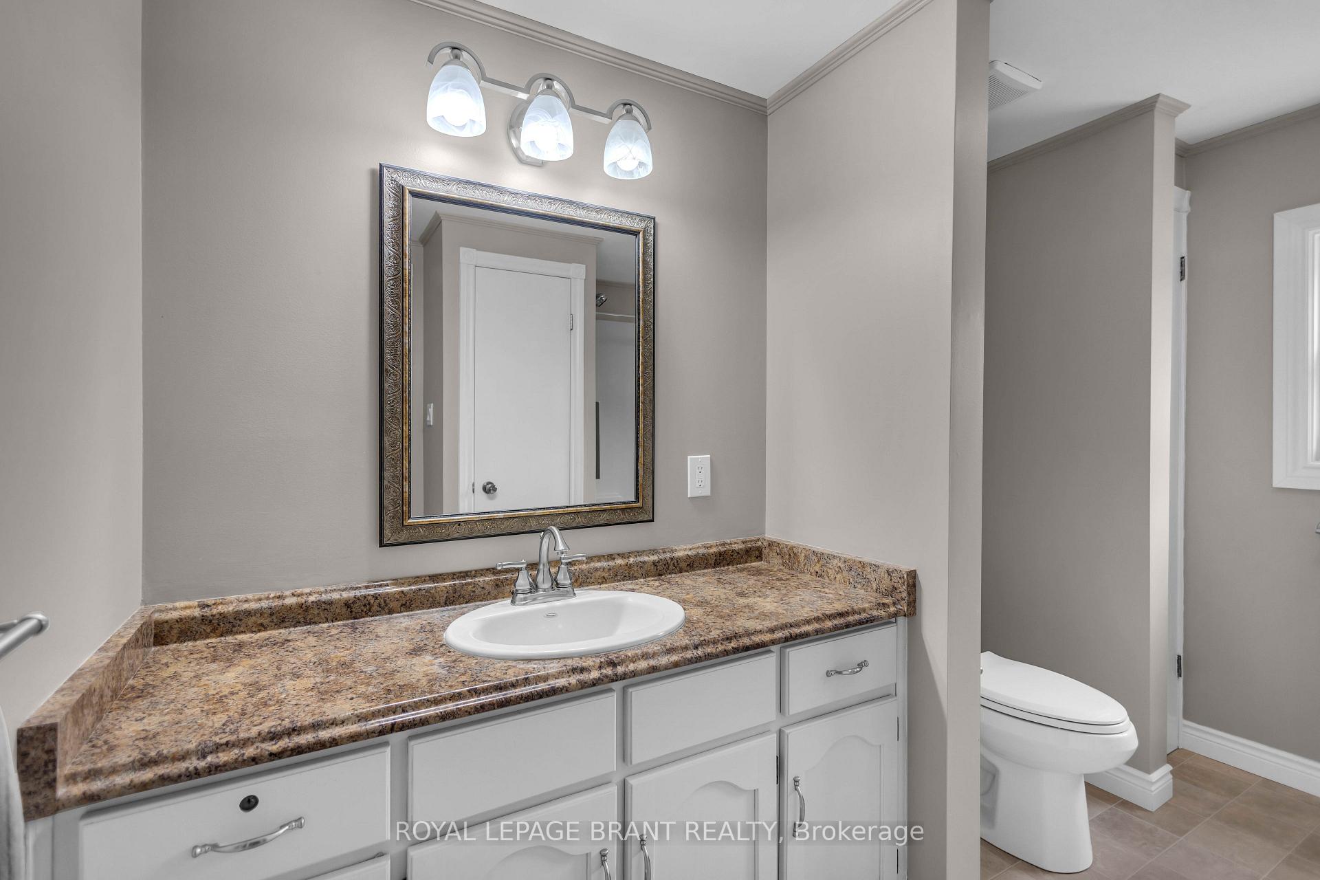 Photo 32 of 490 Devonshire Avenue, Woodstock, Woodstock - North — HOMEH