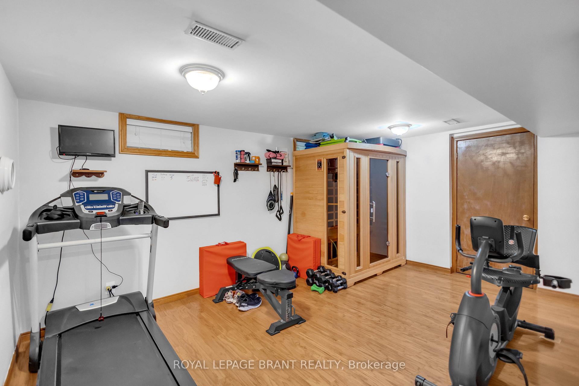 Photo 38 of 490 Devonshire Avenue, Woodstock, Woodstock - North — HOMEH