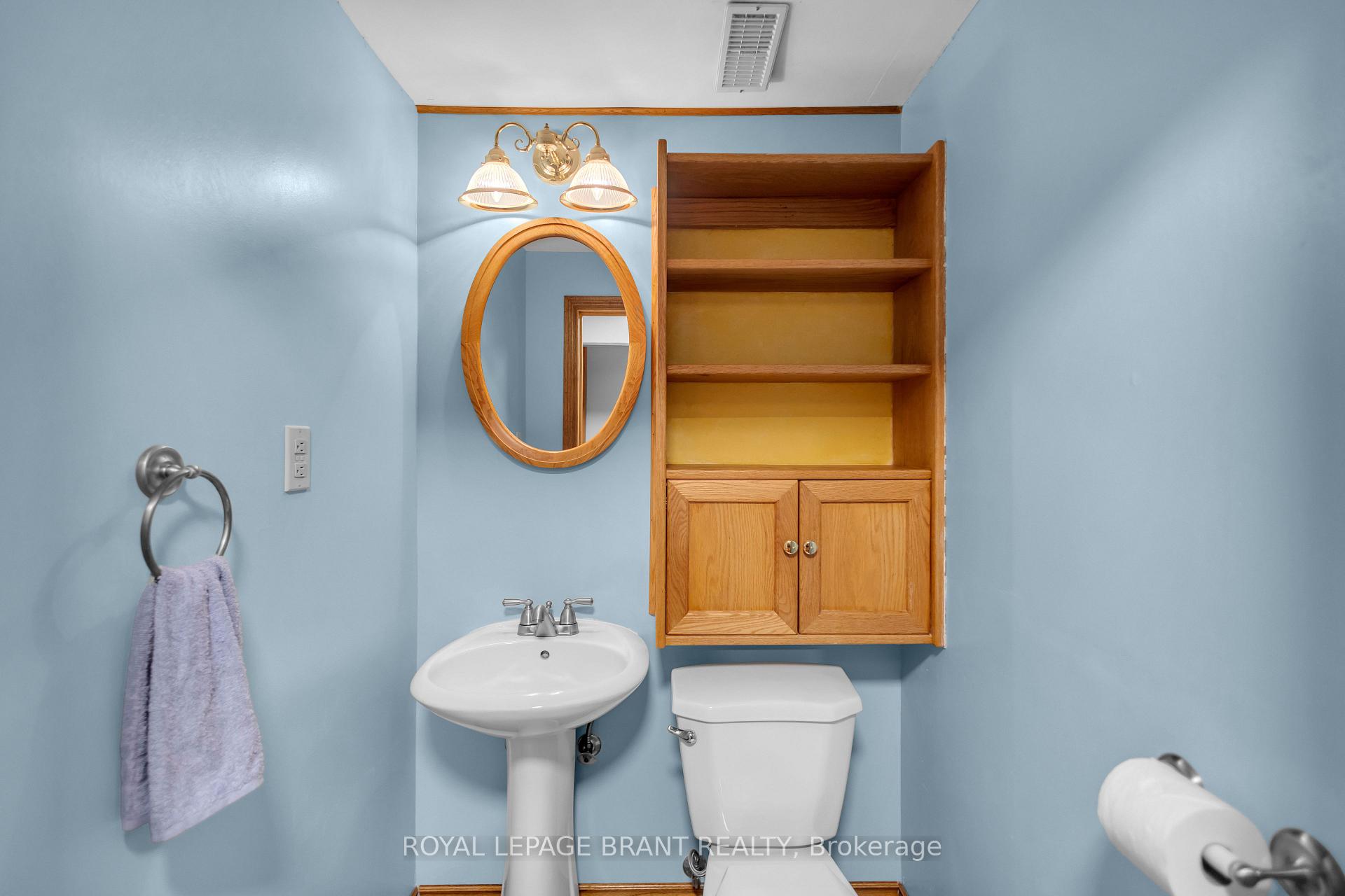 Photo 39 of 490 Devonshire Avenue, Woodstock, Woodstock - North — HOMEH