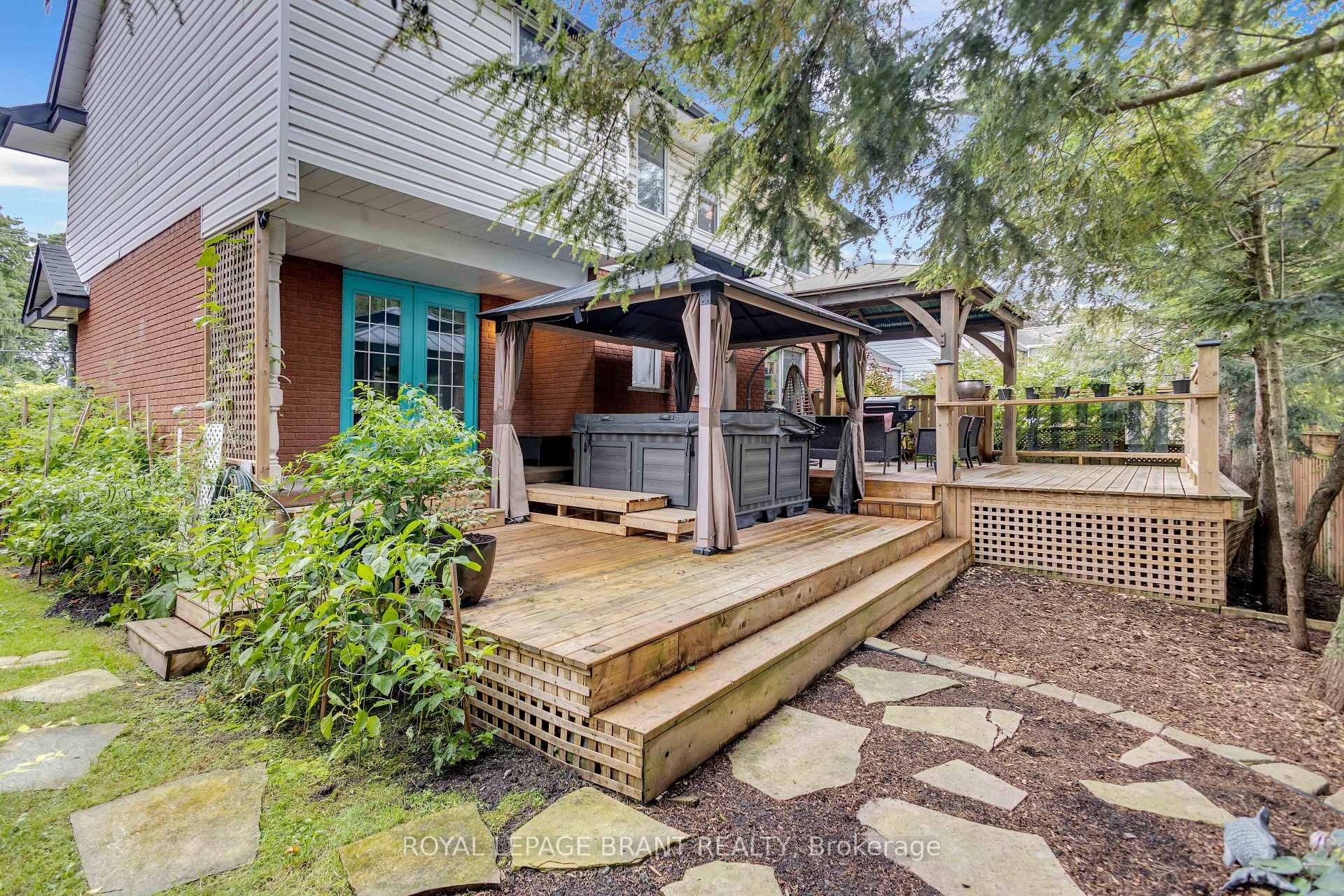 Photo 49 of 490 Devonshire Avenue, Woodstock, Woodstock - North — HOMEH